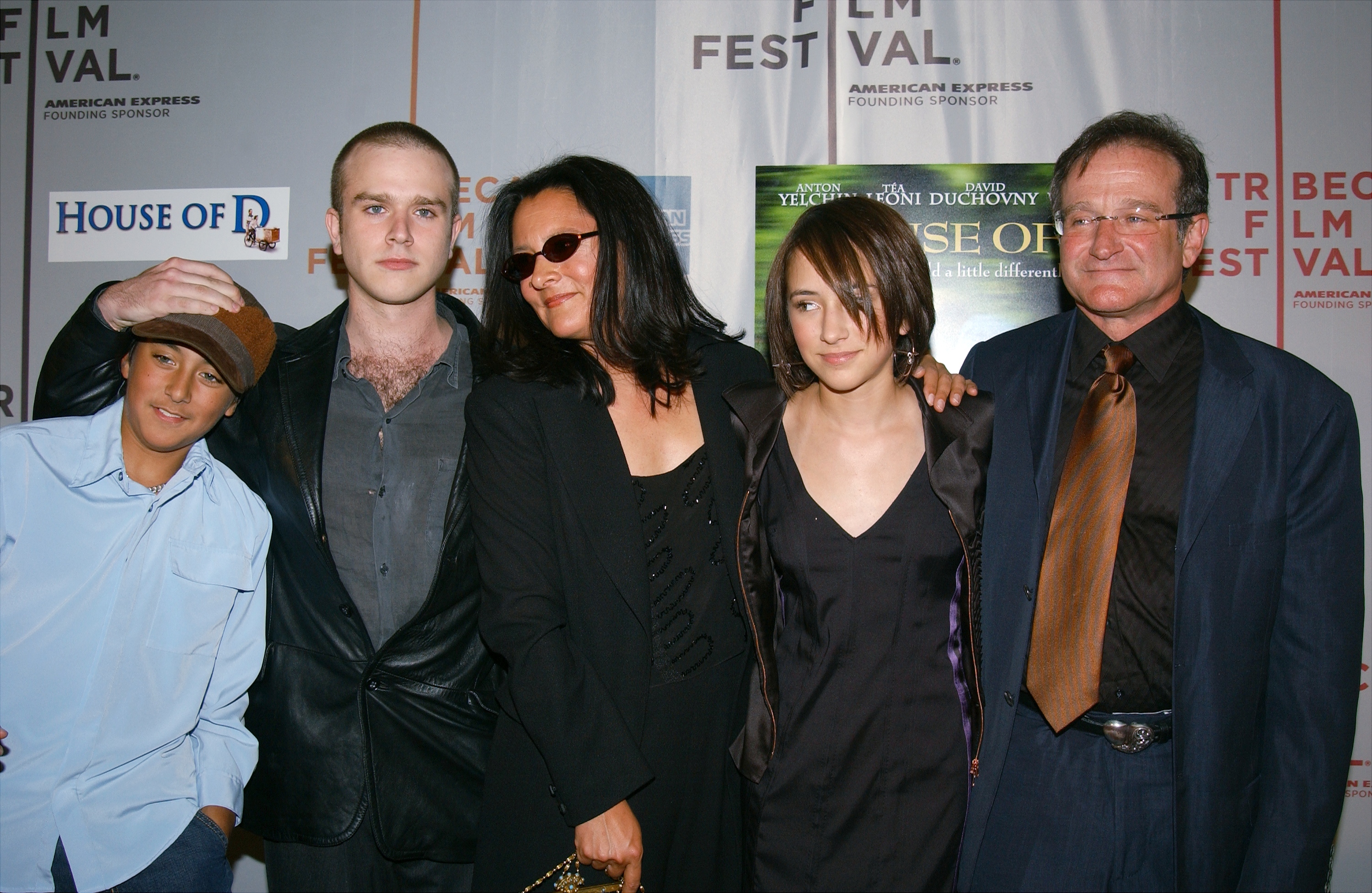 Robin Williams and his second wife Marsha and their children Cody, Zachary, and Zelda Williams at the Tribeca Film Festival screening of "House of D" on West St. on May 7, 2004 | Source: Getty Images
