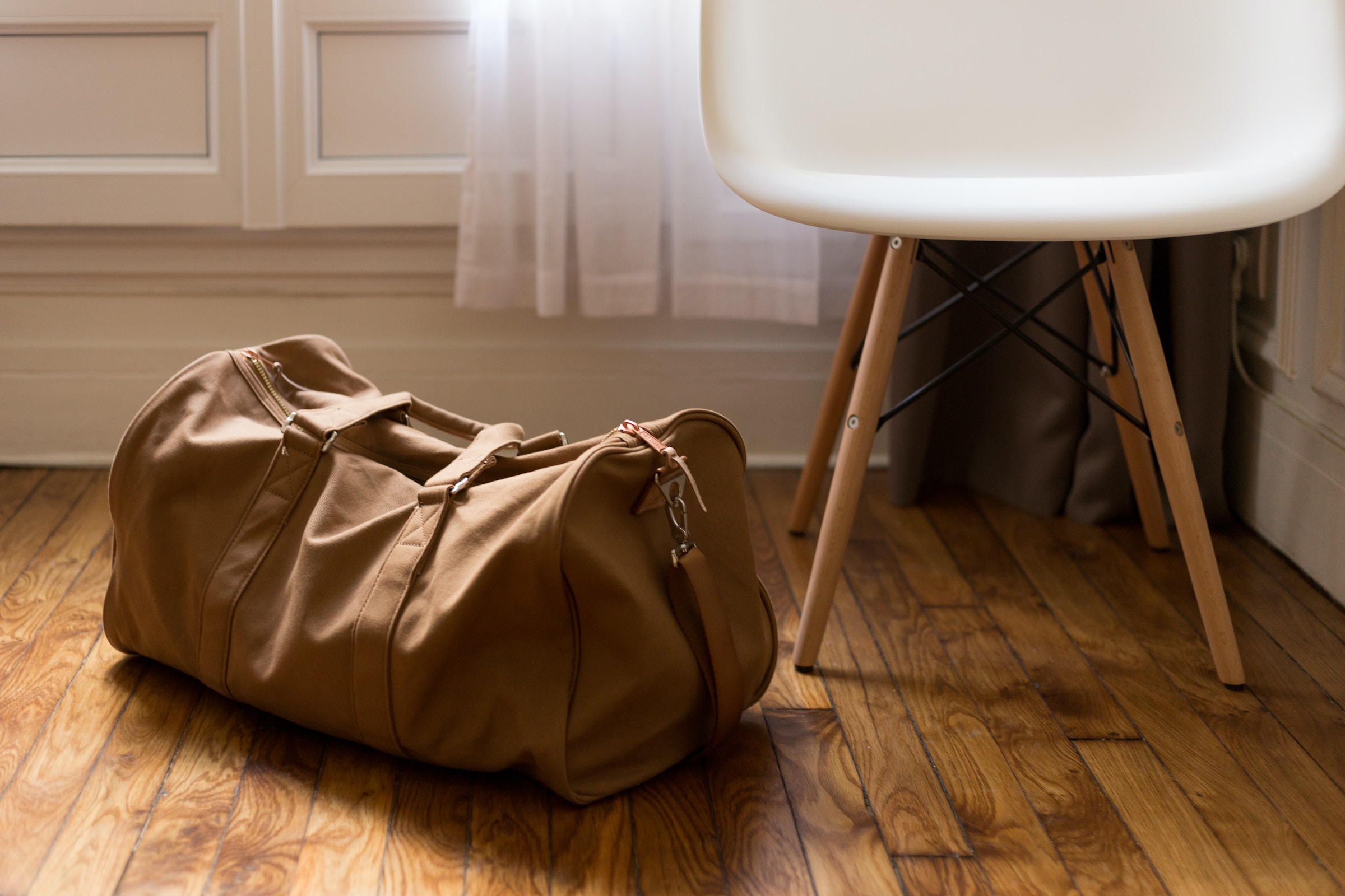 Brown duffel bag | Source: Unsplash
