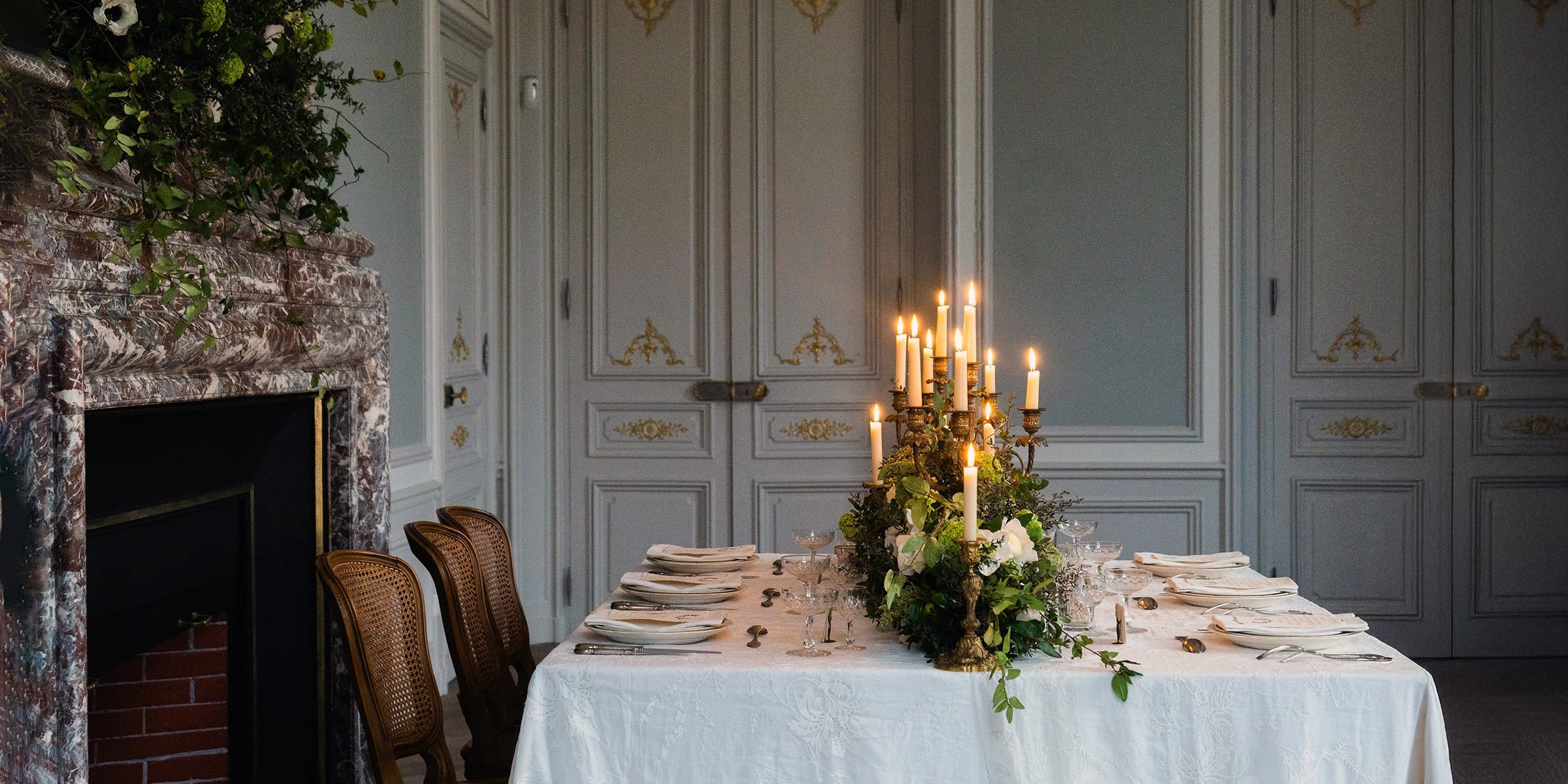 A table set for a formal dinner | Source: Pexels