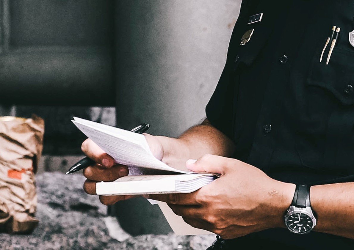 After listening to both sides, the officer ticketed Dick & told him to pay for damaging OP's mailbox. | Source: Unsplash