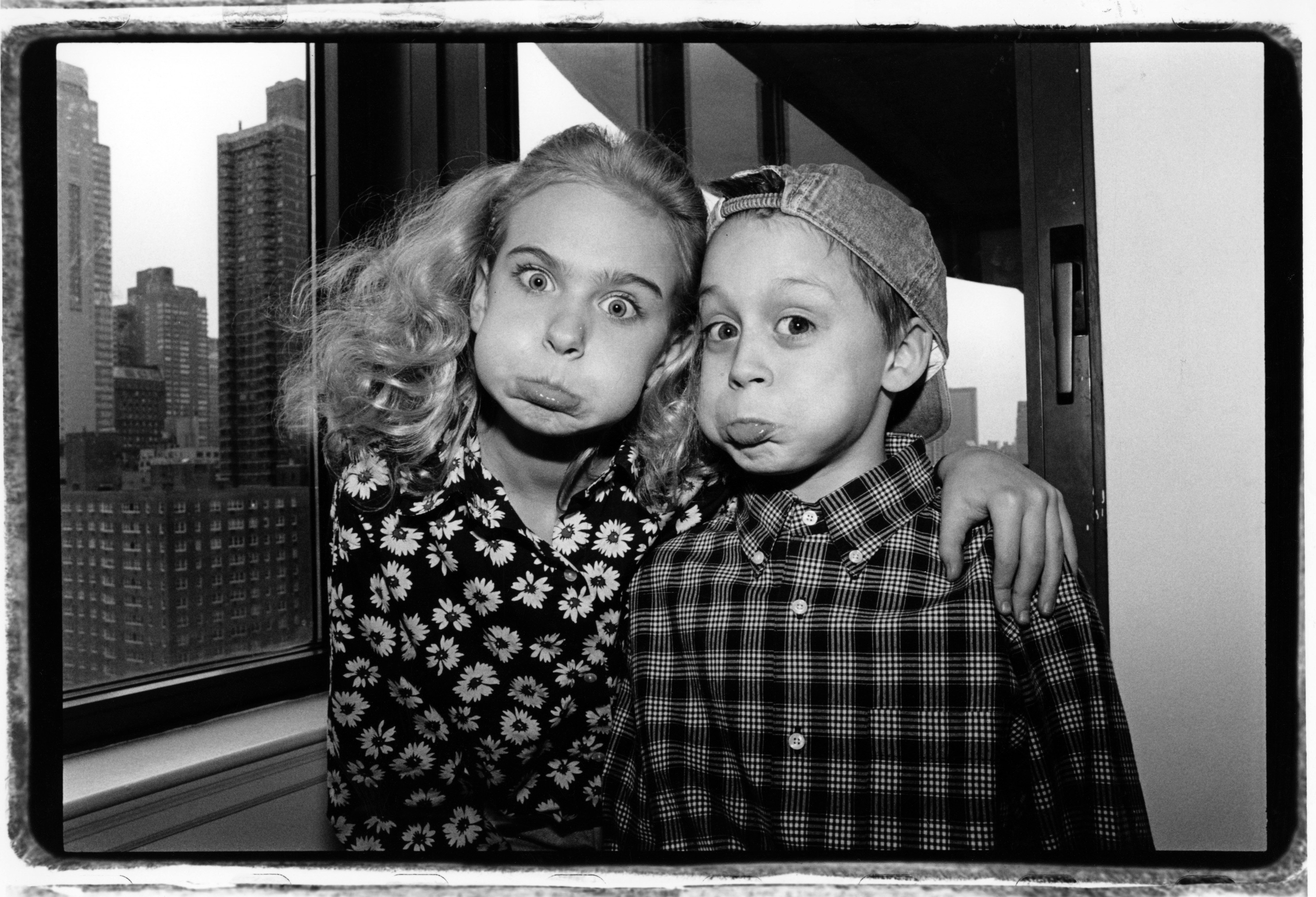 Laura Bundy and Kieran Culkin pose for a portrait in March 1992 in New York City | Source: Getty Images