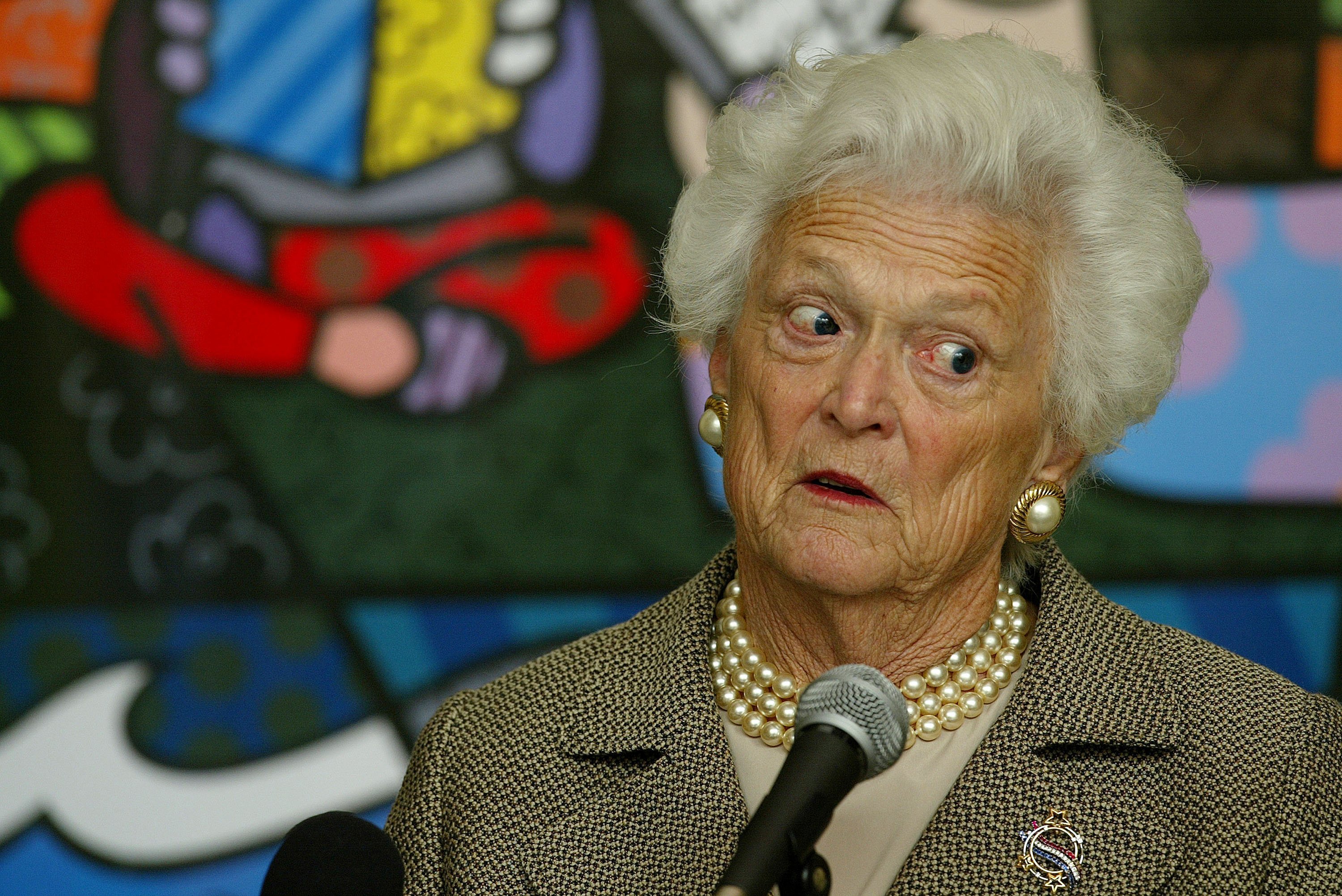 Barbara Bush talking about her  book, "Reflections: Life After the White House," at the Miami Book Fair International | Photo: Getty Images