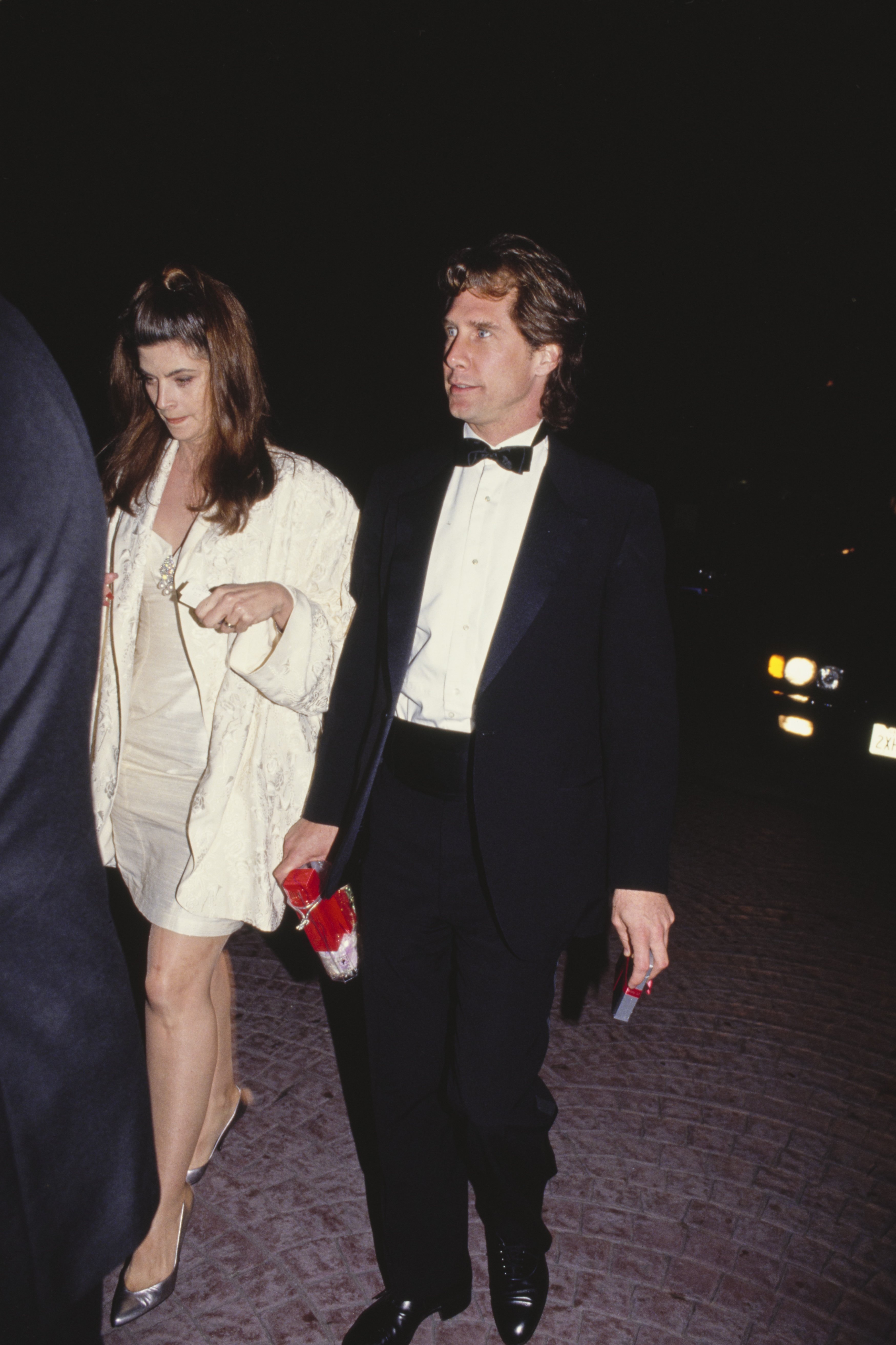Parker Stevenson and Kirstie Alley attend the 49th Annual Golden Globe Awards at the Beverly Hilton Hotel in Beverly Hills, California, 18th January 1992. | Source: Getty Images 