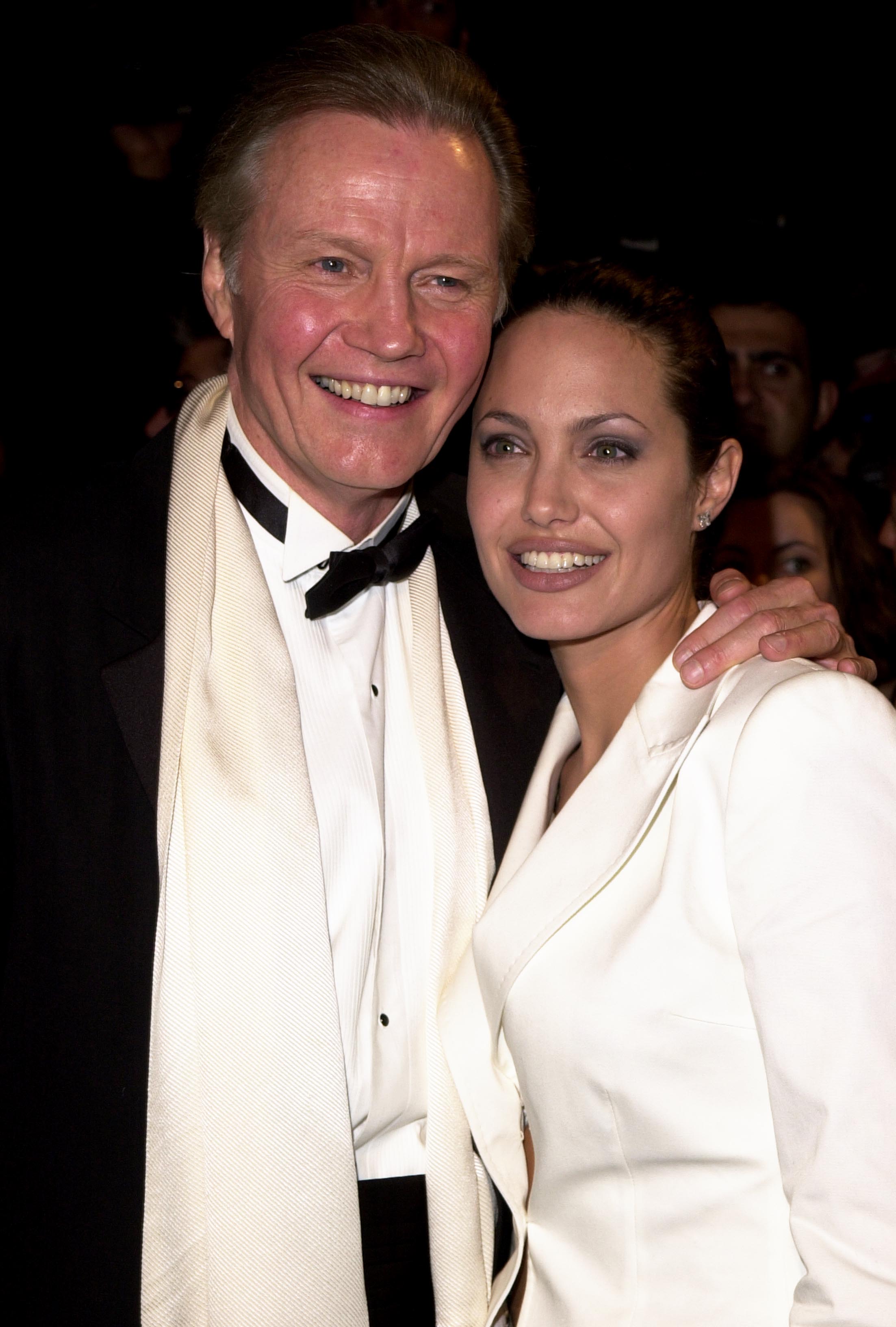 Jon Voight & Angelina Jolie at the Morton's Restaurant in 2001 in Los Angeles, California. | Source: Getty Images