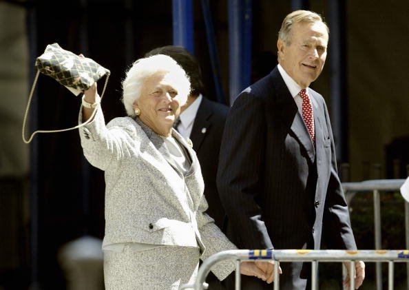 President George H.W. Bush and Barbara Bush on September 2, 2004 in New York City | Photo: Getty Images