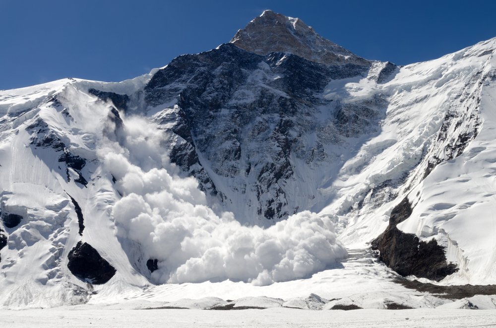 Avalancha del pico Khan Tengri. | Foto: Shutterstock