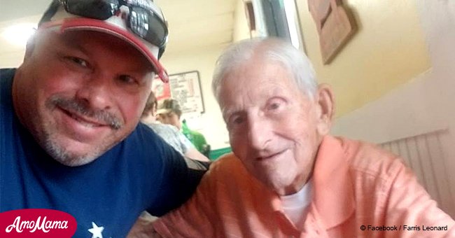 Man shares on social media the 'priceless' conversation he had with elderly man