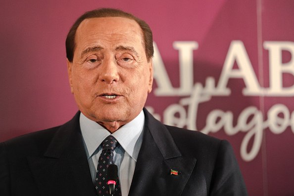 Silvio Berlusconi, à Lamezia Terme (CZ) à l'occasion des élections régionales calabraises du 26 janvier 2020. | Photo : Getty Images
