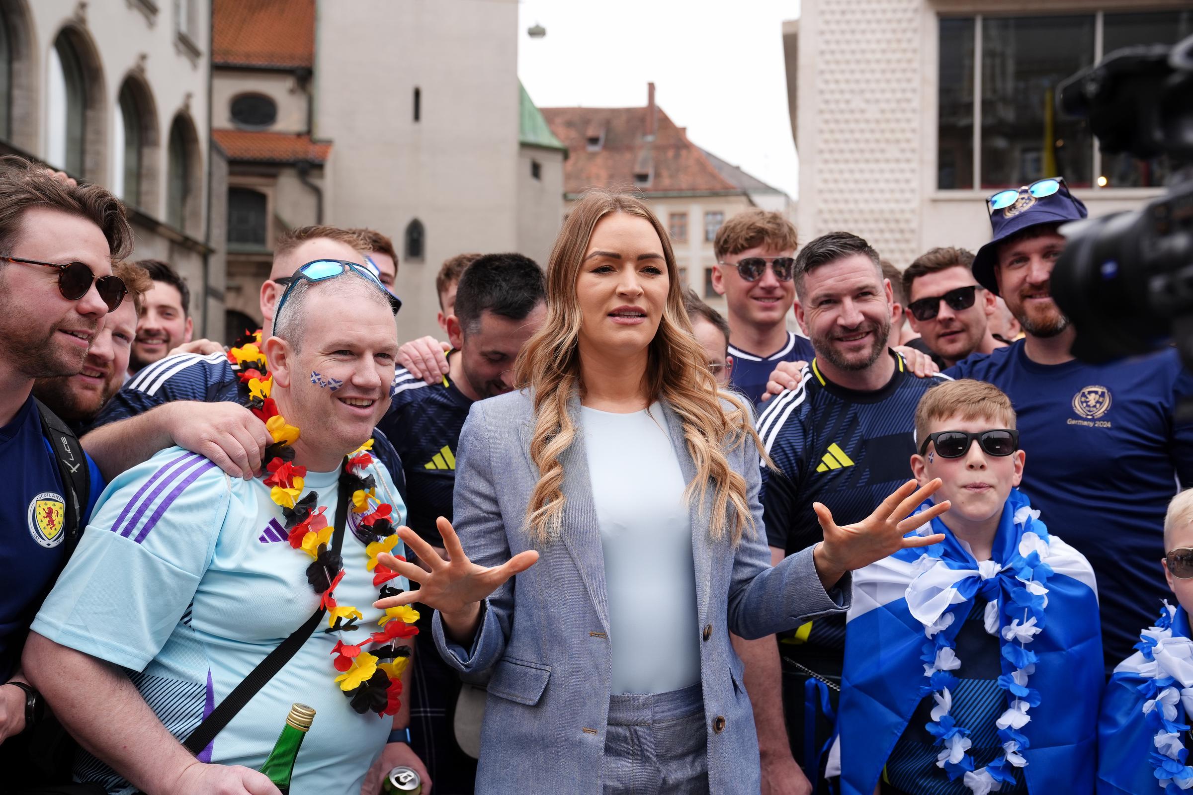 Laura Woods with Scotland fans at Marienplatz square on 14 June 2024 in Munich, Germany. | Source: Getty Images