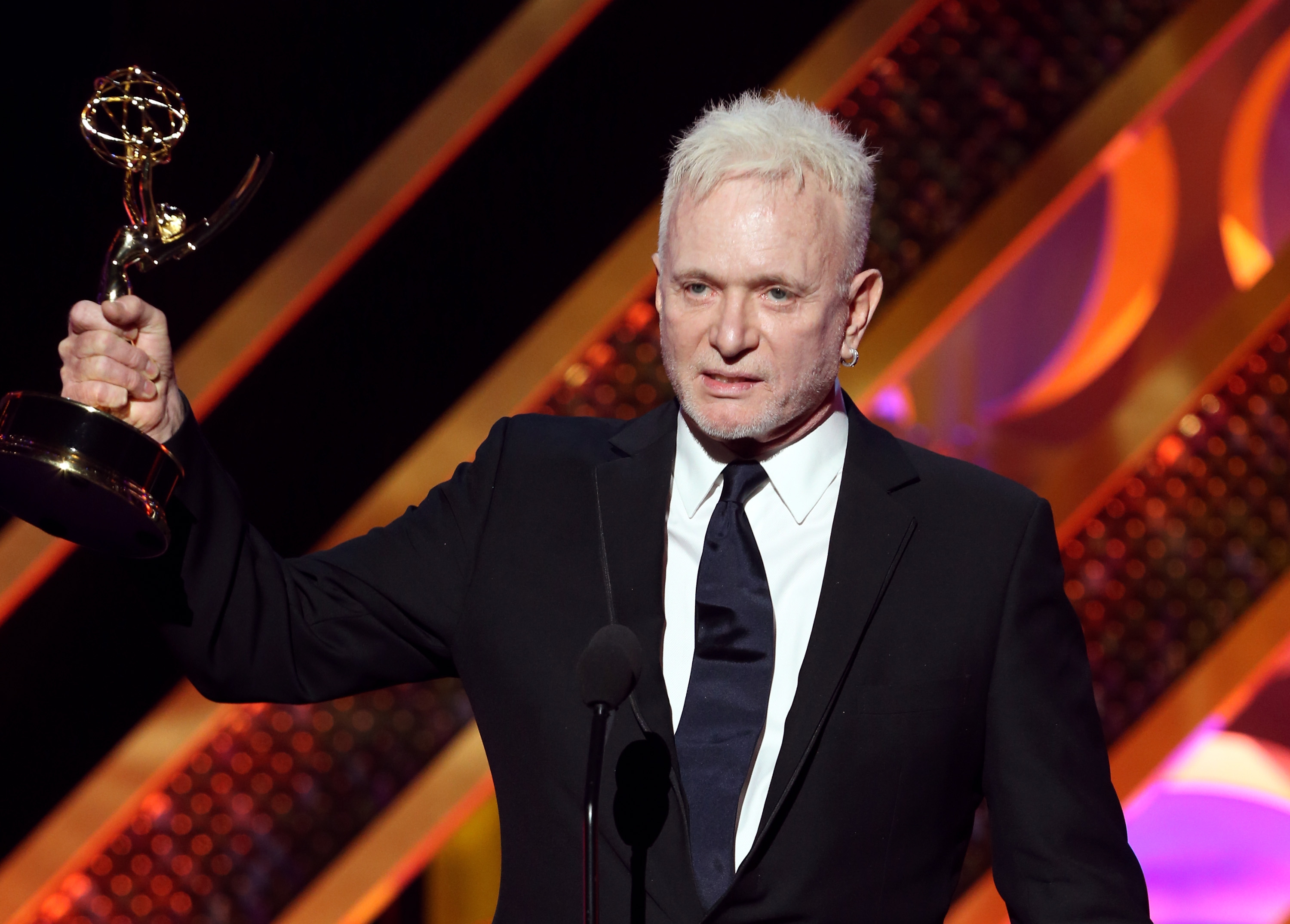 Anthony Geary accepts the Outstanding Lead Actor in a Drama Series award for "General Hospital" at the 42nd Daytime Emmy Awards on April 26, 2015 | Source: Getty Images
