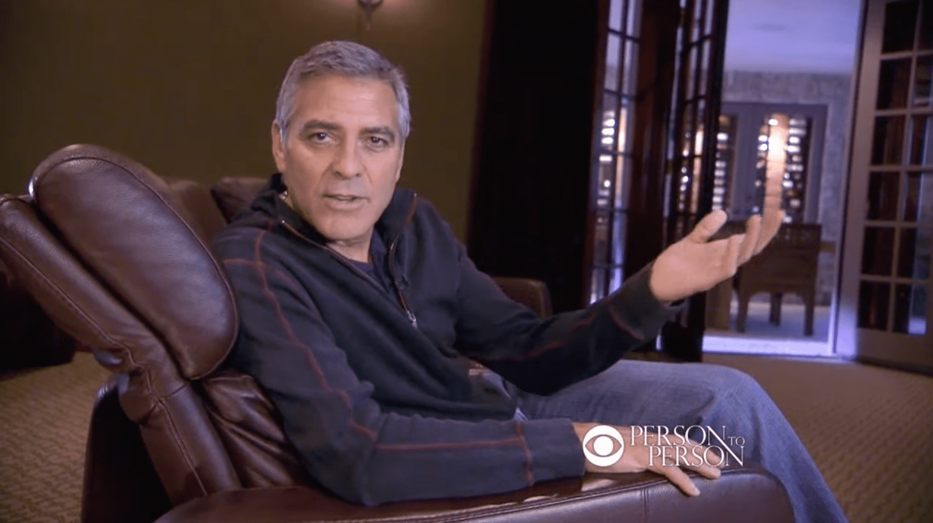 Una parte de la casa de George Clooney en Los Ángeles grabada en "Person to Person" de "CBS News", el 8 de febrero de 2012. | Foto: YouTube/CBS News