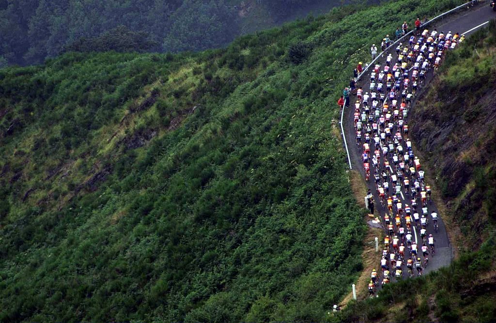Le peloton dans le Tour de France | Photo : Getty Images Le peloton dans le Tour de France | Photo : Getty Images