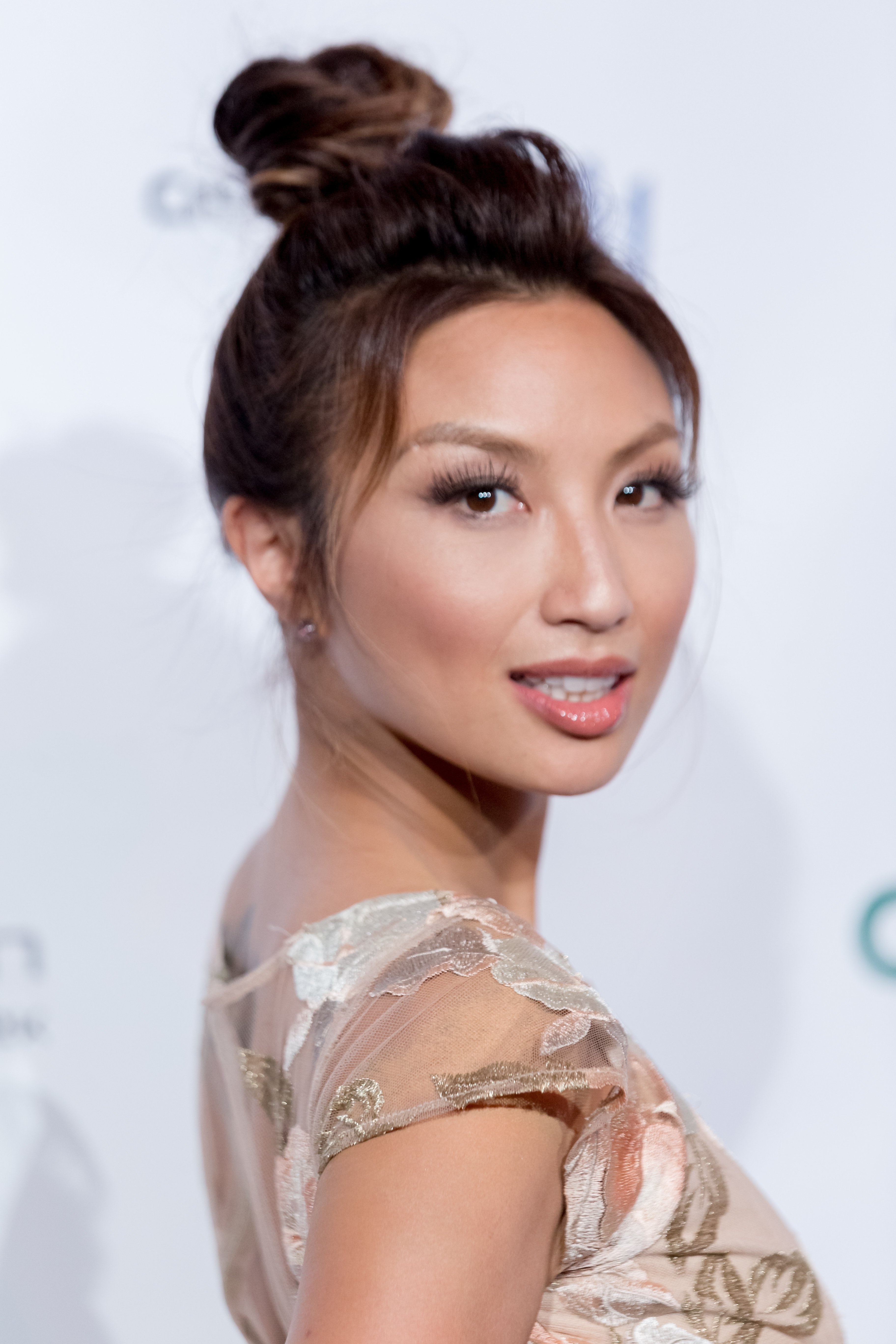 Jeannie Mai attending Metropolitan Fashion Week in September 2016. | Photo: Getty Images