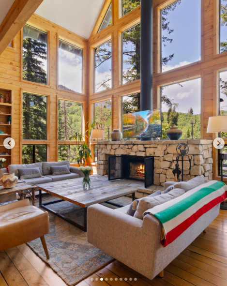 A view of the living room inside Sibylle Szaggars Redford's Utah home, posted on July 6, 2024 | Source: Instagram/windermere