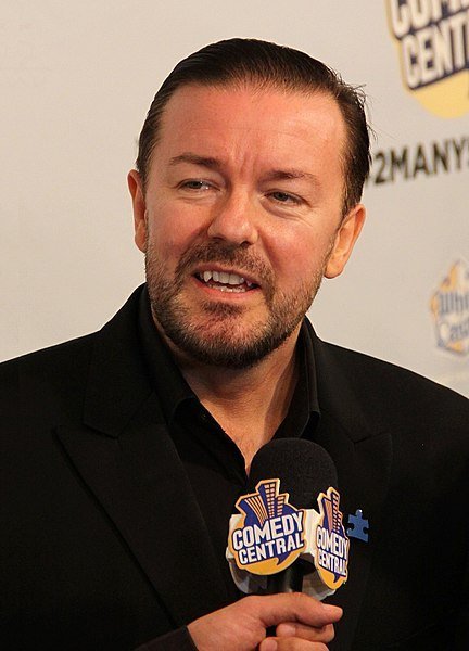 Ricky Gervais at Comedy Central's "Night of Too Many Stars." | Source: Wikimedia Commons