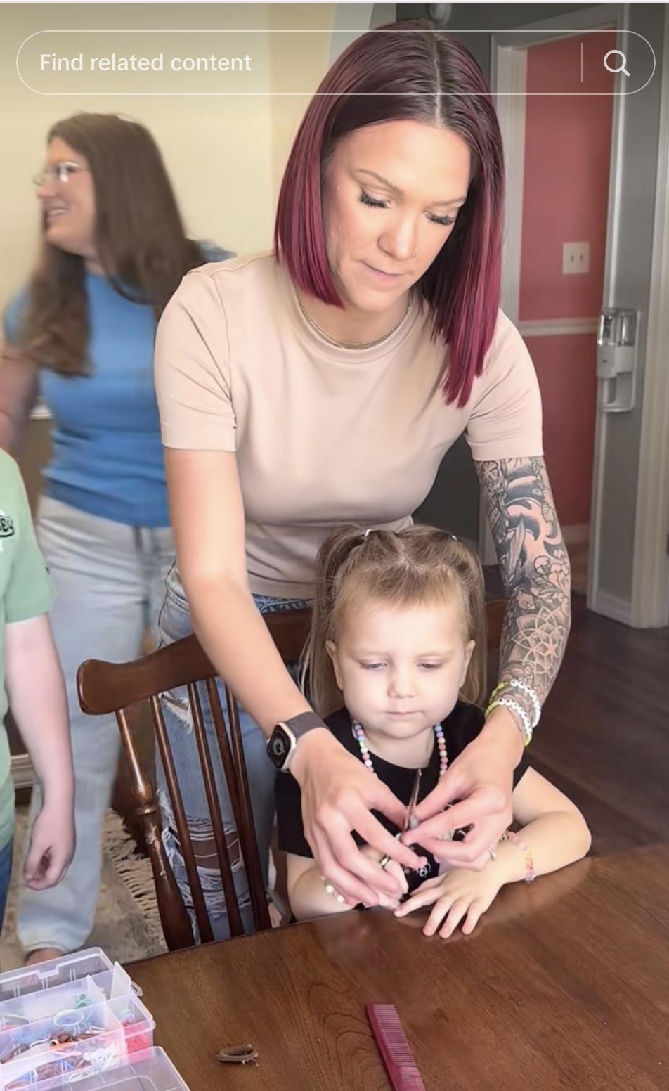 Camryn and Miranda Aldridge, seen in a post dated March 18, 2025 | Source: Tiktok/@mjaldridge