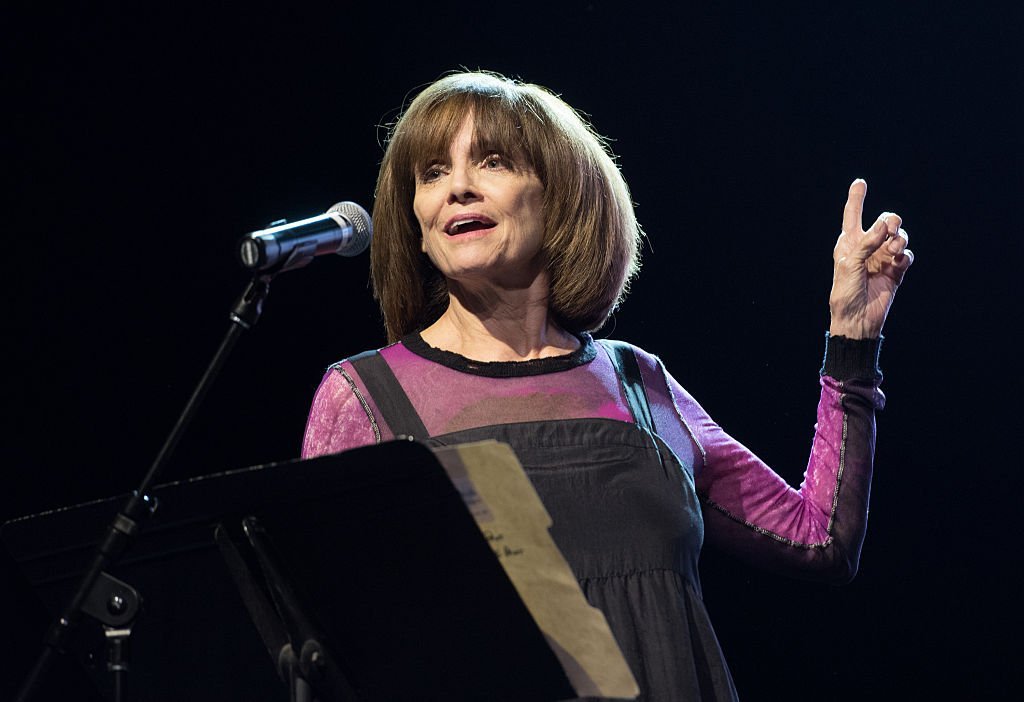 Actress Valerie Harper speaks onstage during The Survivor Mitzvah Project: A benefit for Holocaust survivors at Webster Hall | Photo: Getty Images