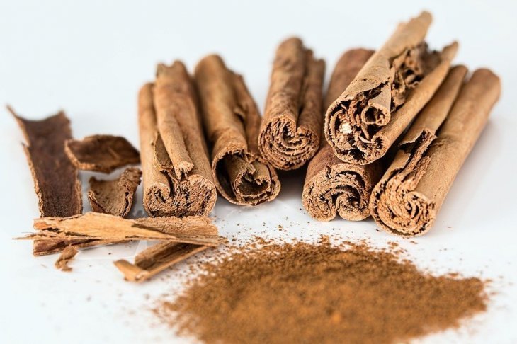 Trozos y polvo de canela. | Foto: Pixabay Trozos y polvo de canela. | Foto: Pixabay