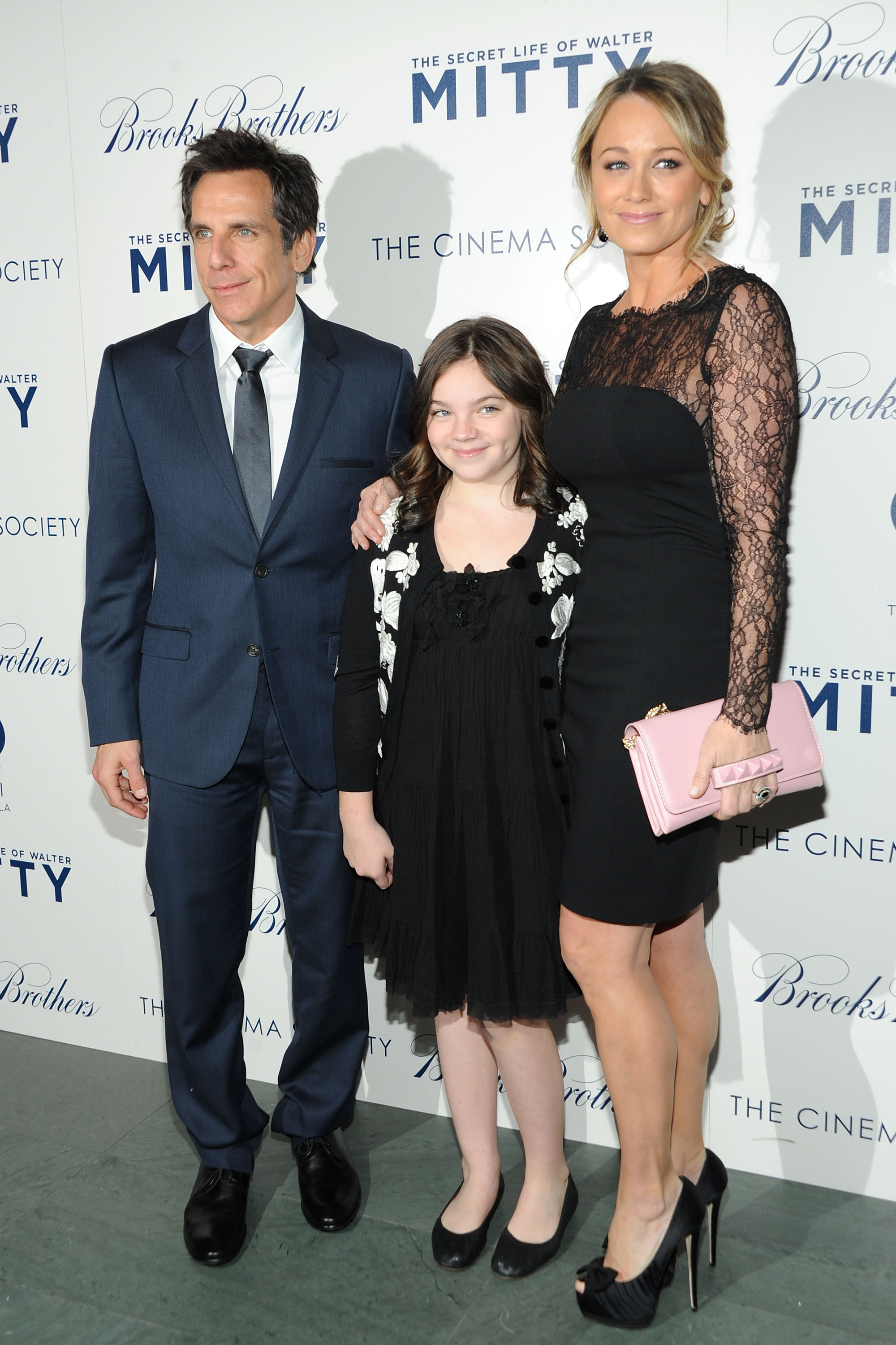 Ben Stiller, Ella Stiller, and Christine Taylor in New York City on December 18, 2013 | Source: Getty Images 