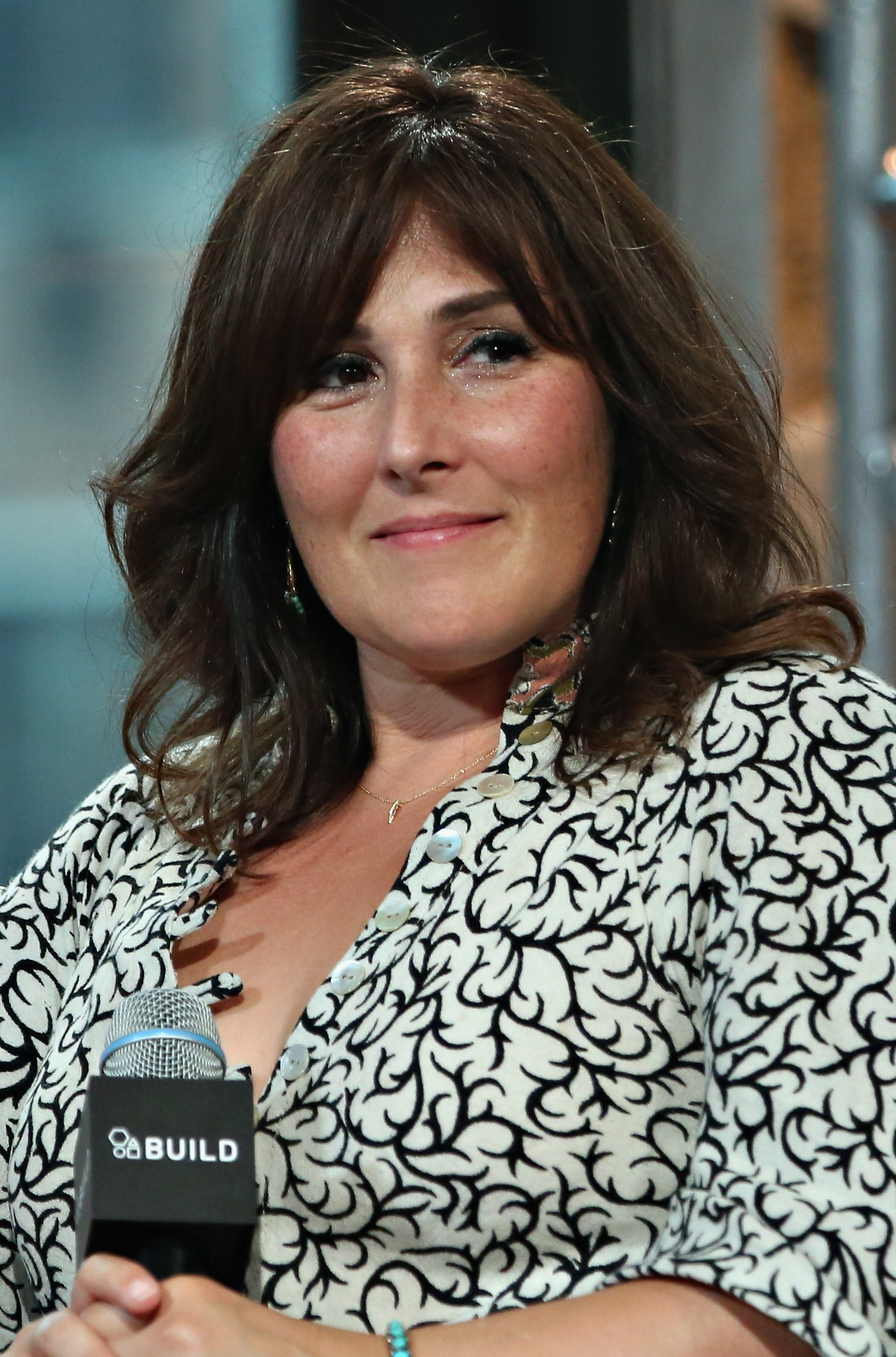 Ricki Lake at SiriusXM channel 'Radio Andy' in New York City, on September 21, 2015. | Source: Getty Images