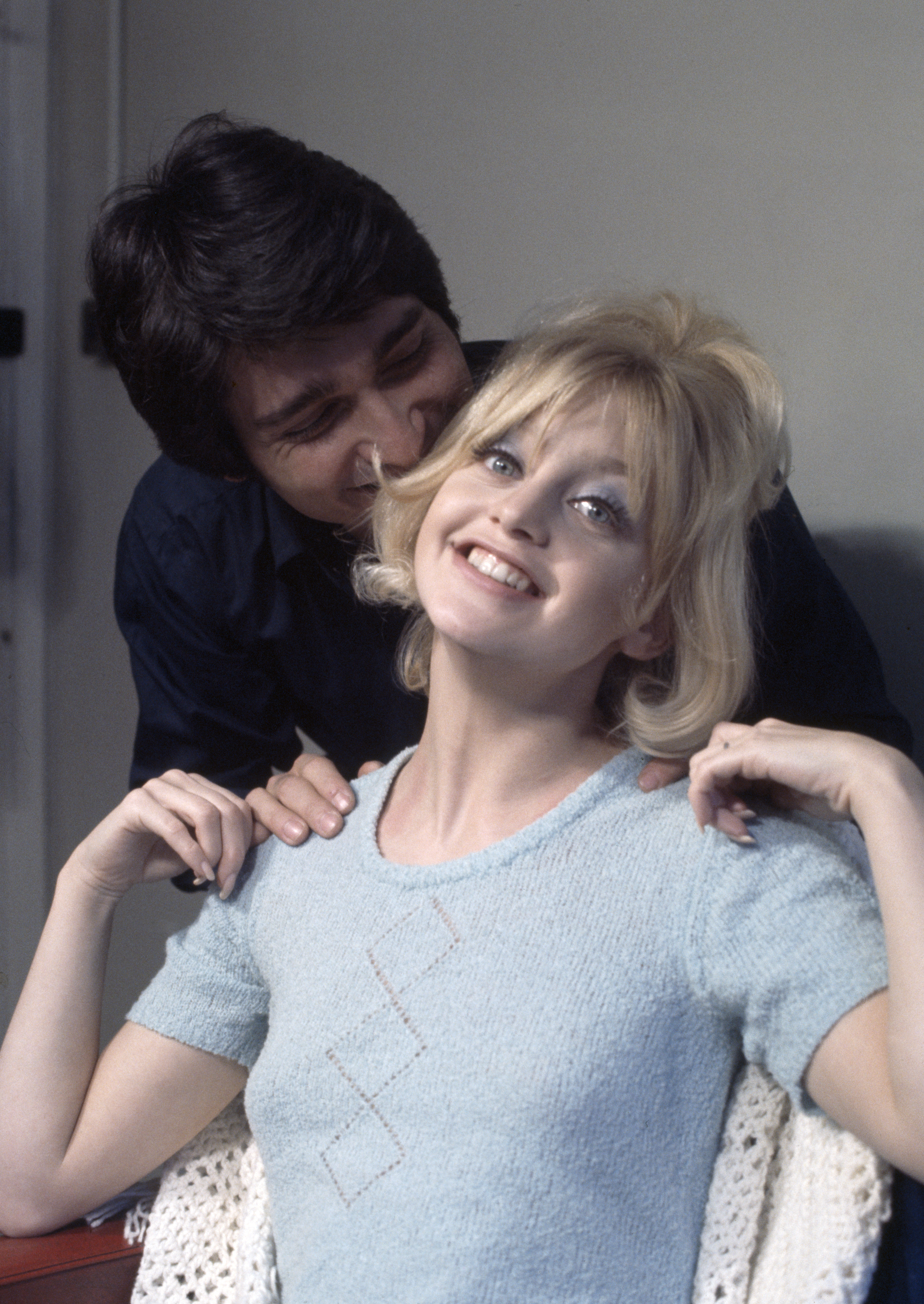 American actress Goldie Hawn with her husband Gus Trikonis on the set of 'There's a Girl in my Soup" at Shepperton Studios in London, April 1970. | Source: Getty Images