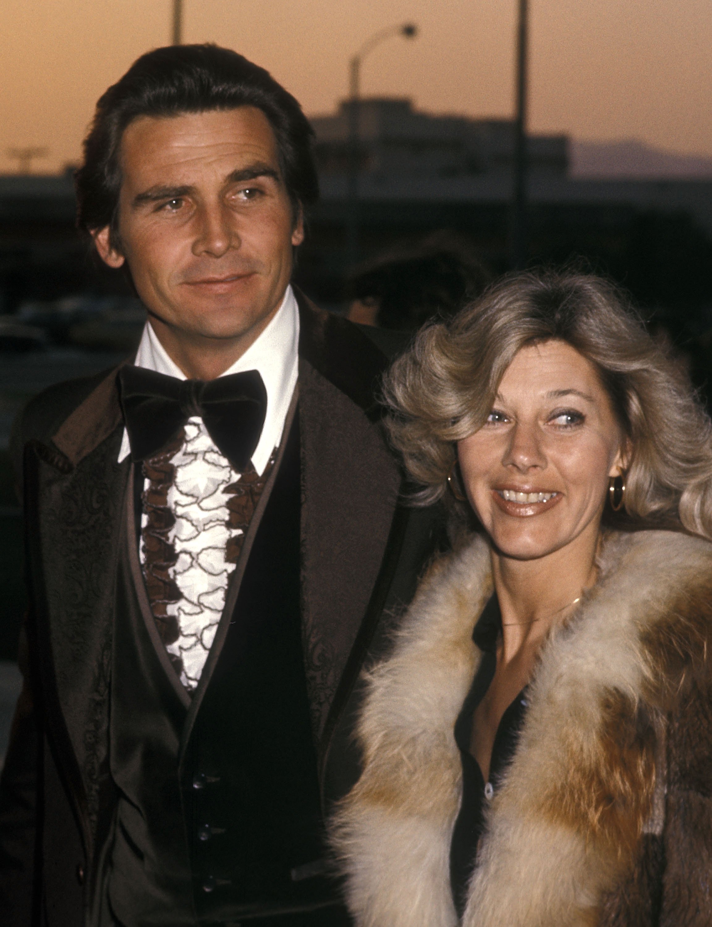 James Brolin and Jane Cameron Agee at the Second Annual People's Choice Awards on February 19, 1976, in Santa Monica, California. | Source: Getty Images