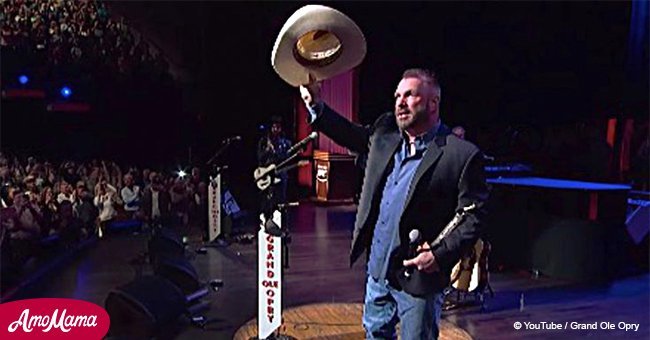 Garth Brooks suddenly appears at Opry over a very important reason. Who could hold back tears