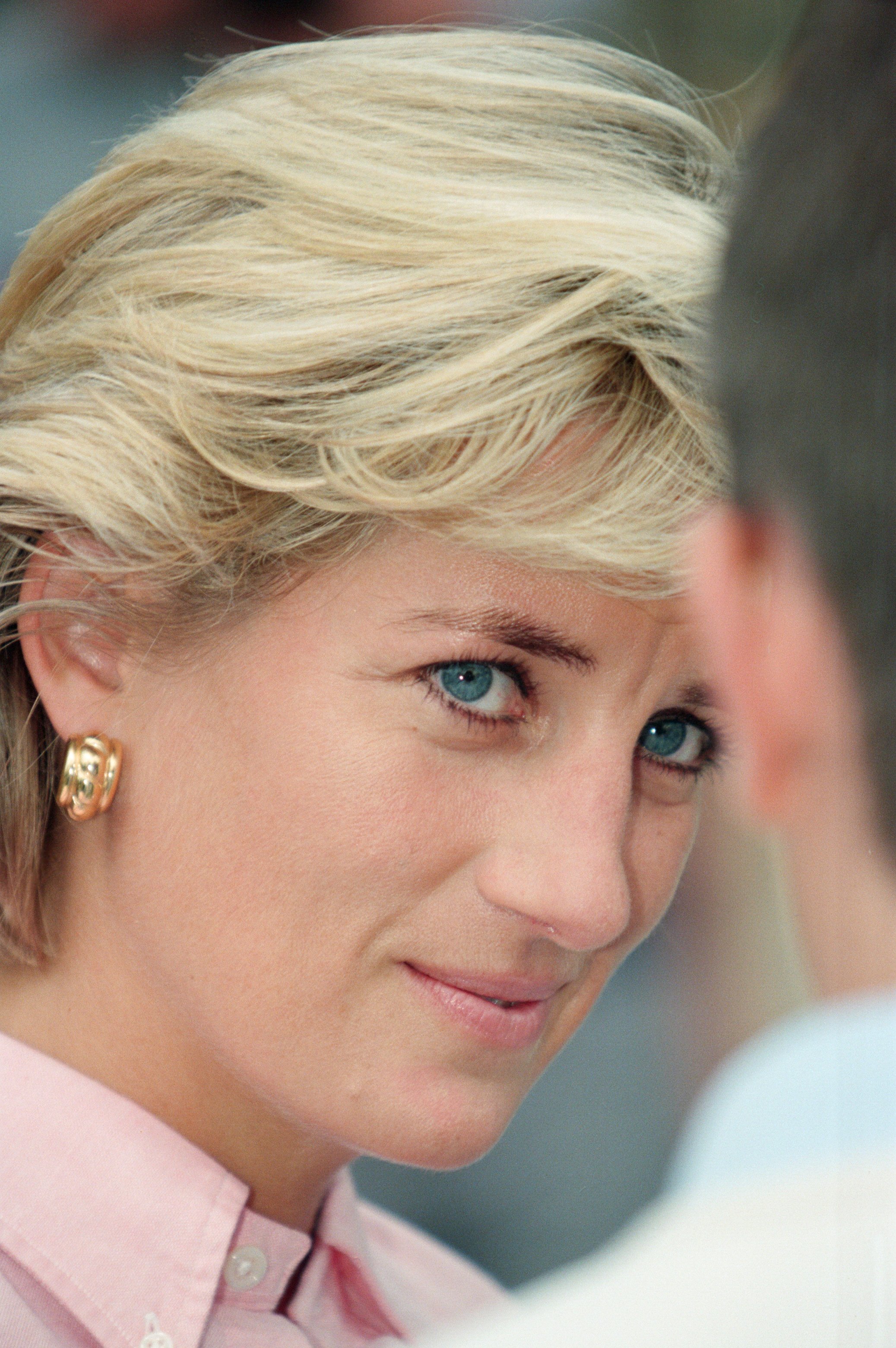 Diana, Princess of Wales as she makes a three day visit to Bosnia - Herzegovina as part of her campaign to raise awareness about the devastating effects landmines have on peoples lives. 10th August 1997 | Source: Getty Images