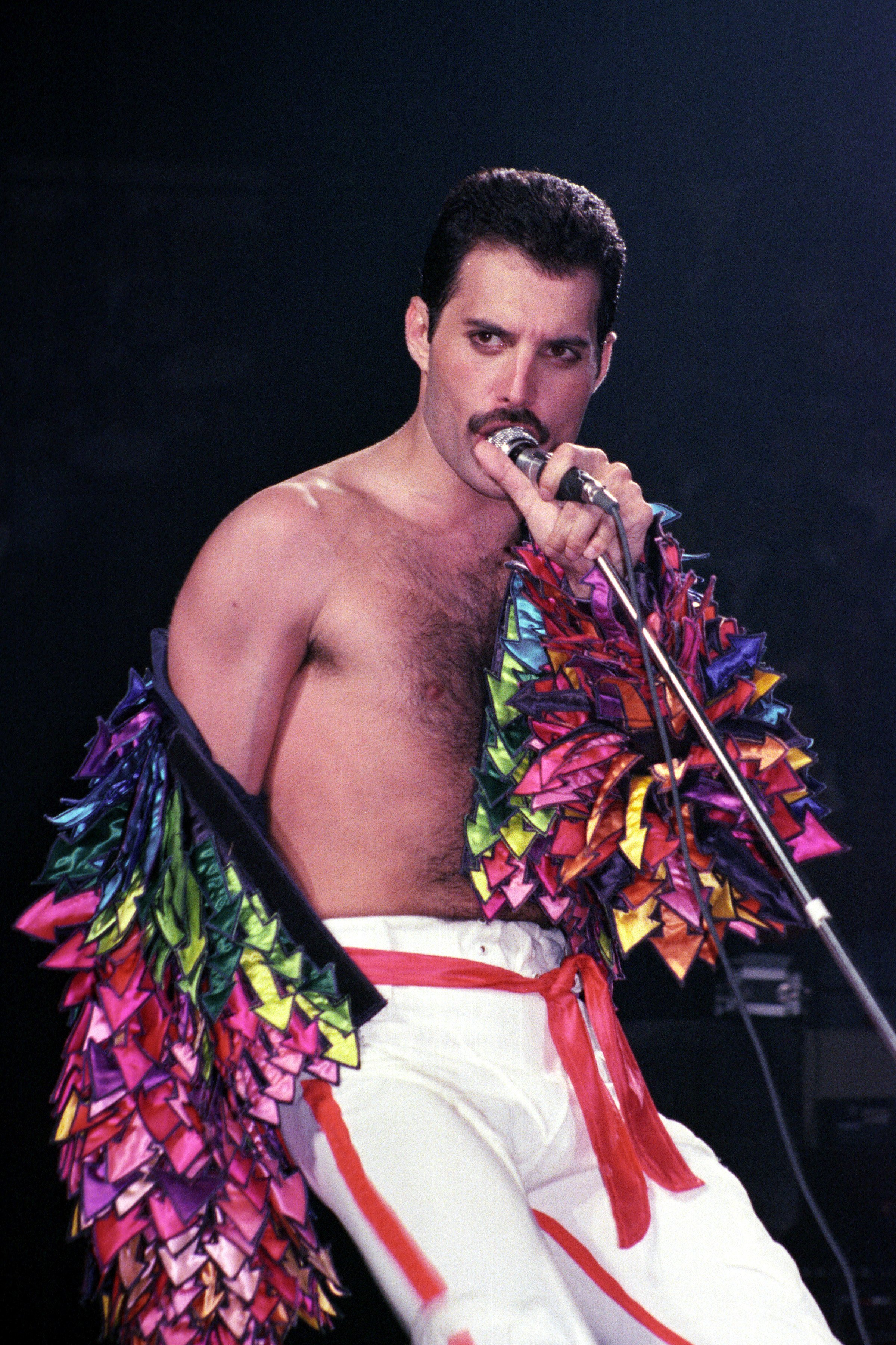 Freddie Mercury of Queen performs at Madison Square Garden on July 27, 1983 in New York City. | Photo: GettyImages