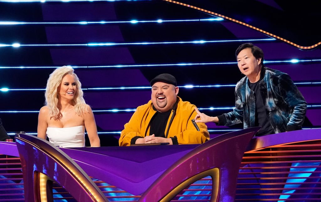  Jenny McCarthy, guest panelist Gabriel Iglesias and Ken Jeong in the Mask-Matics: Group B Playoffs episode of THE MASKED SINGER airing Wednesday, Feb. 26 | Photo: Getty Images