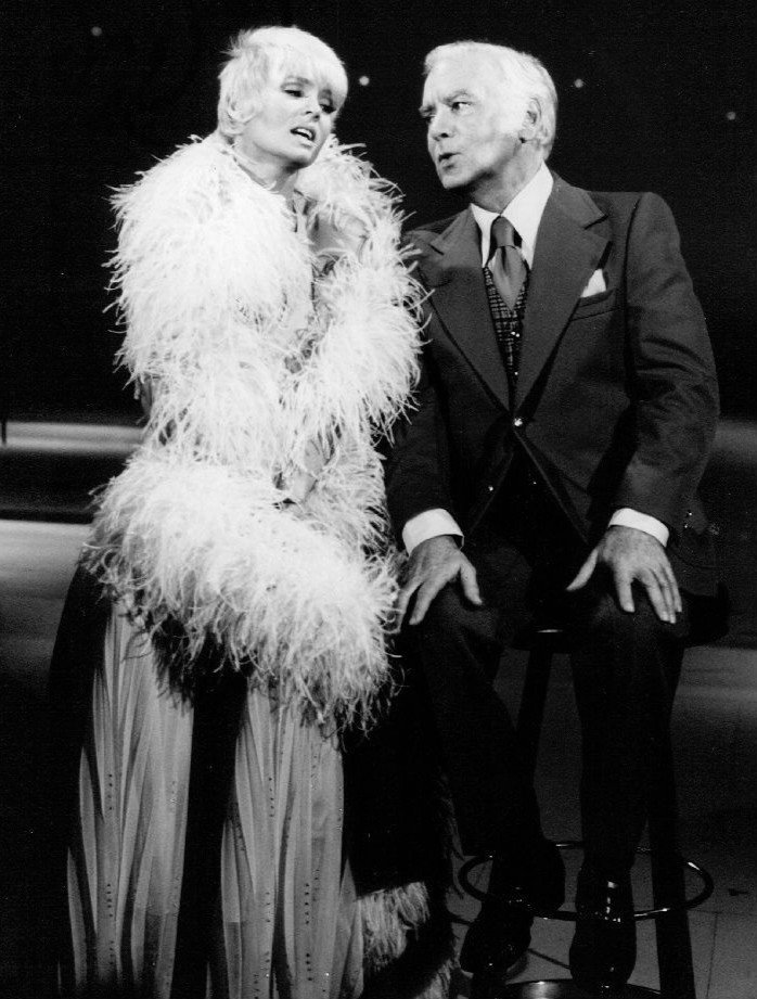 Joey Heatherton et son père, Ray Heatherton, vers les années 1970 | Photo: Wikimedia Commons Joey Heatherton et son père, Ray Heatherton, vers les années 1970 | Photo: Wikimedia Commons