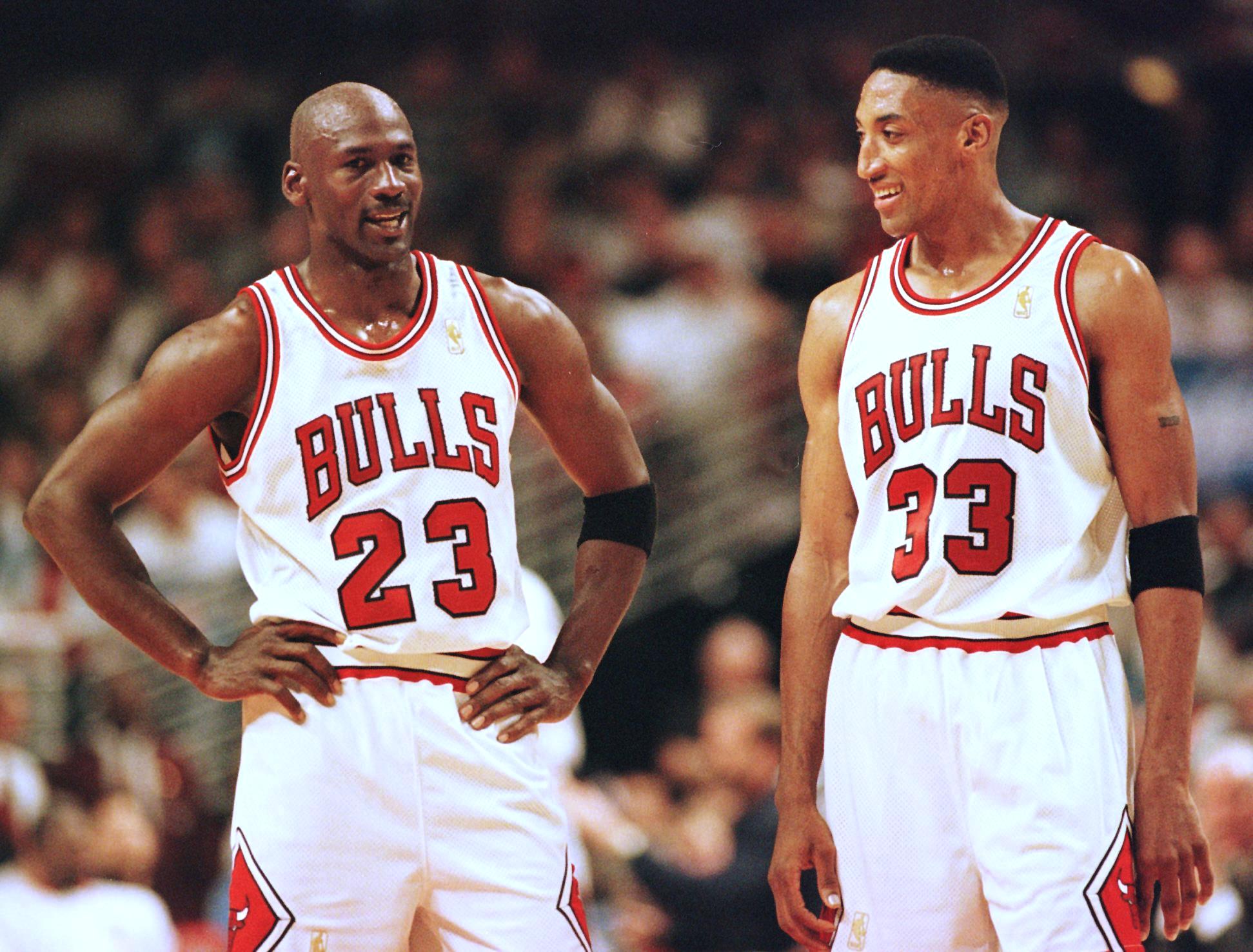 Michael Jordan and Scottie Pippen in Chicago in 1997. | Source: Getty Images