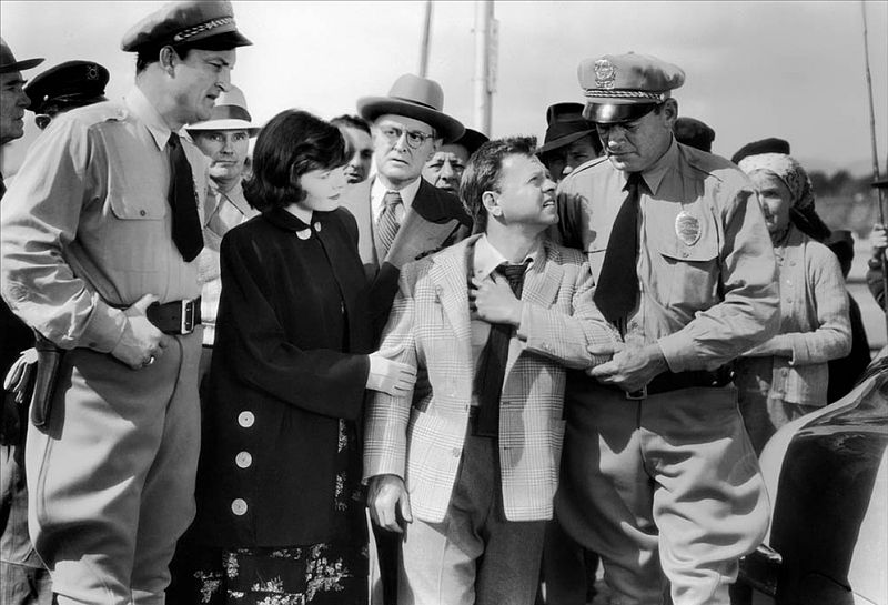 Barbara Bates and Mickey Rooney in "Quicksand." | Source: Wikimedia Commons