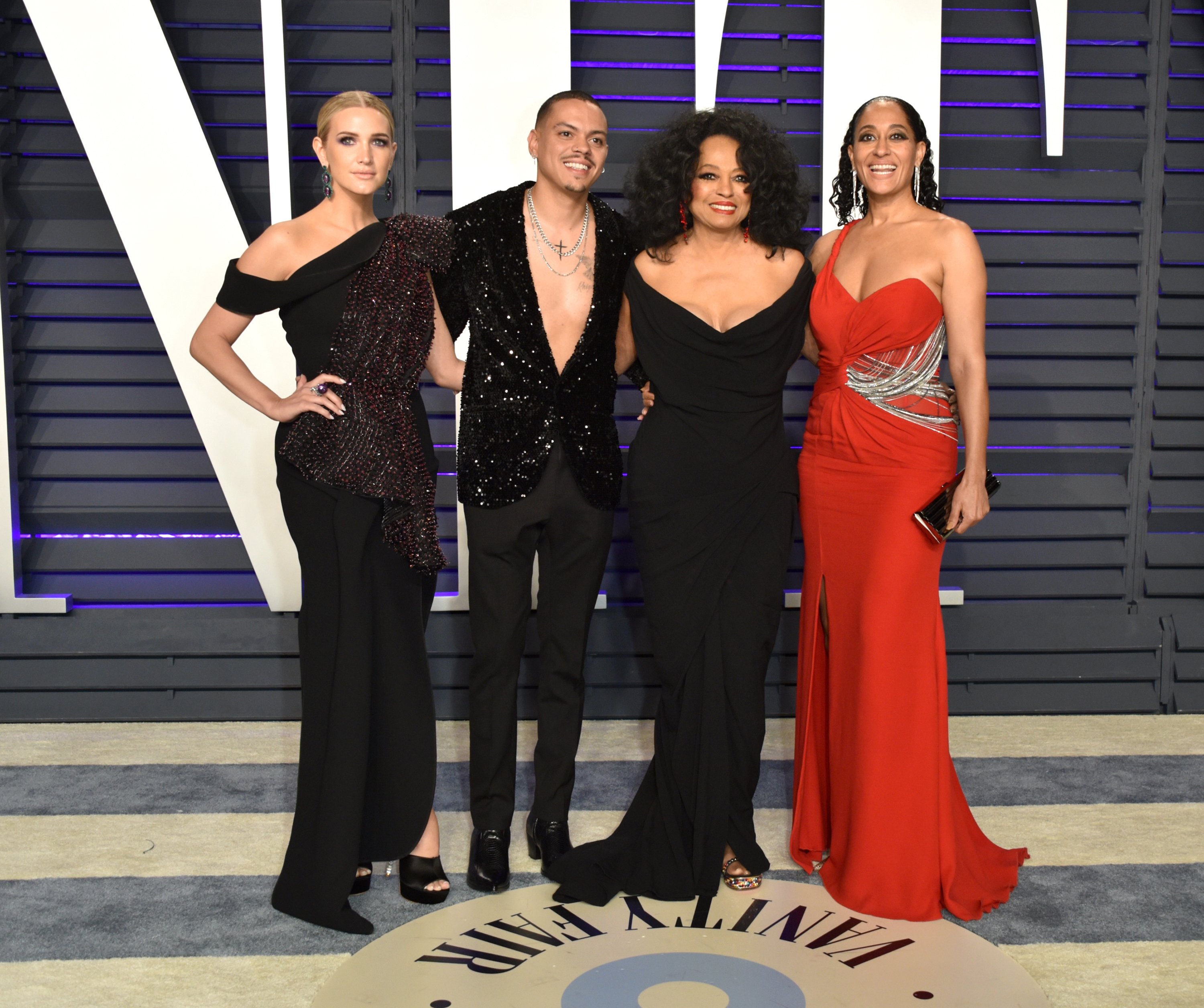 Ashlee Simpson, Evan Ross, Diana Ross, and Tracee Ellis Ross at  the 2019 Vanity Fair Oscar Party | Photo: Getty Images