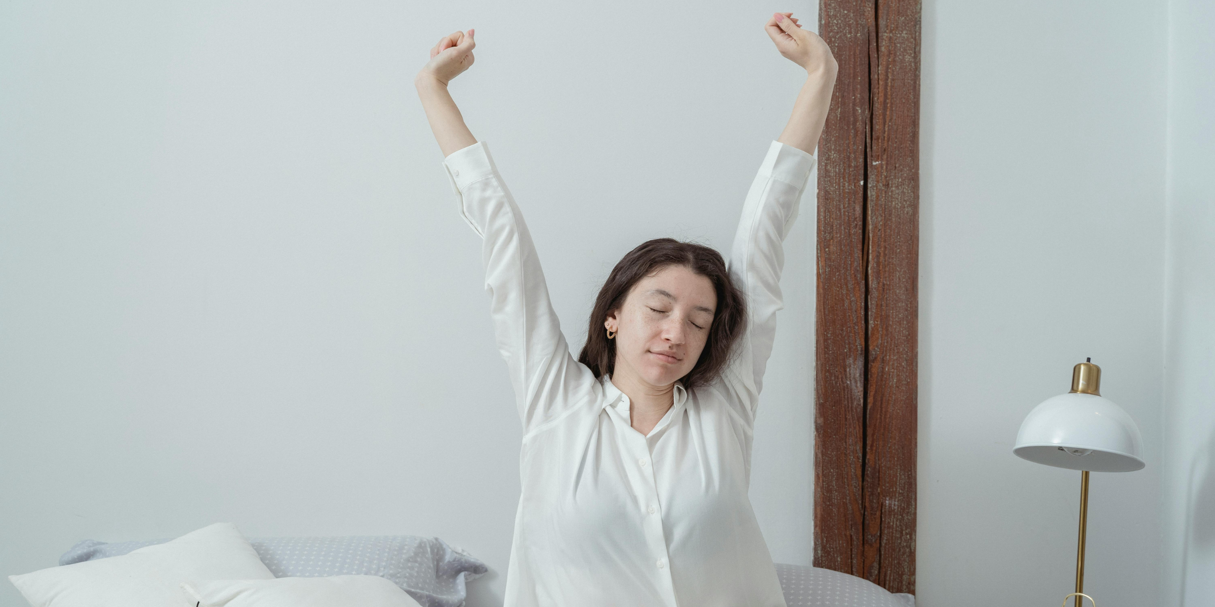 A woman who just woke up | Source: Pexels