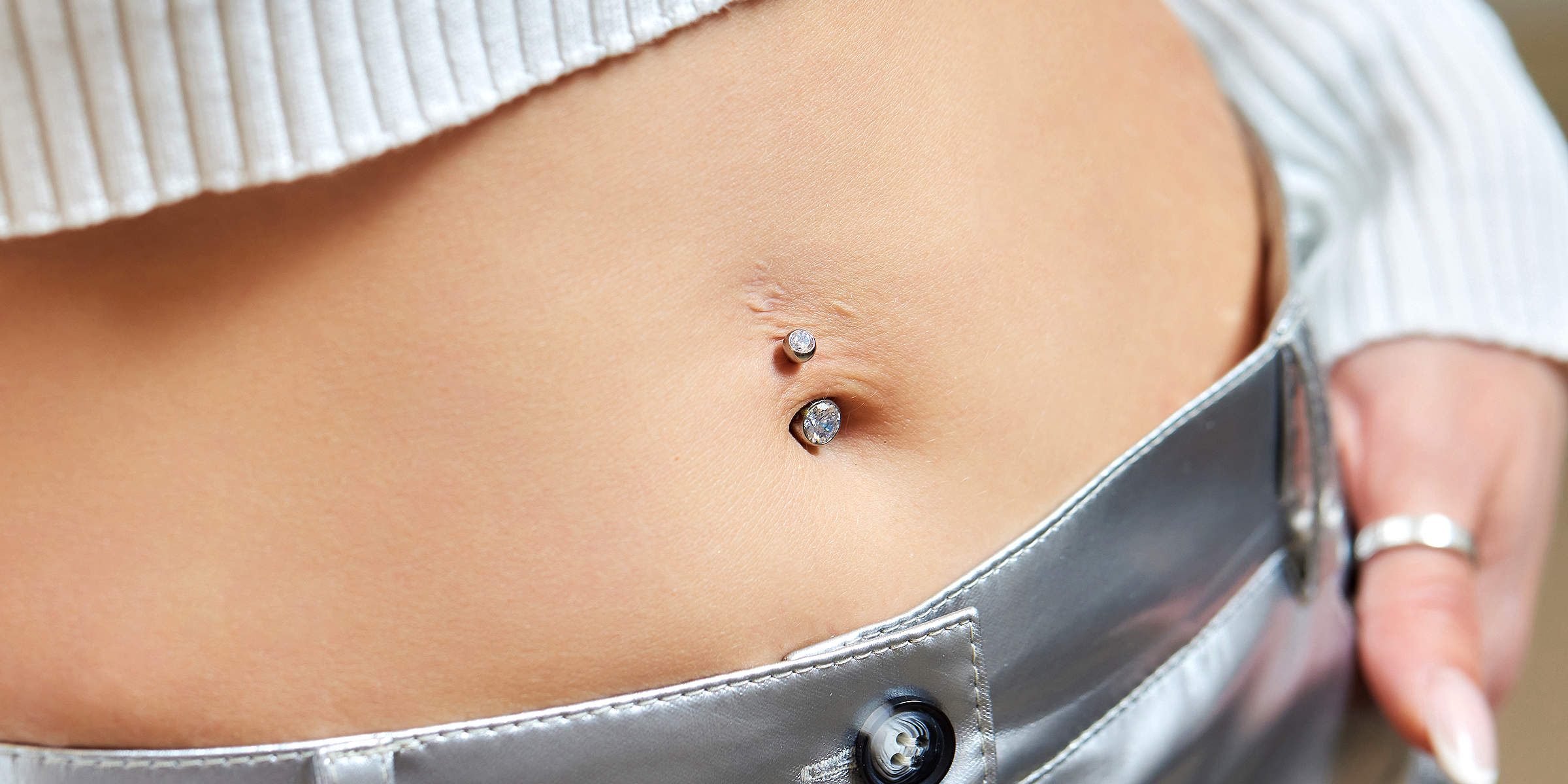 Belly piercing | Source: Shutterstock