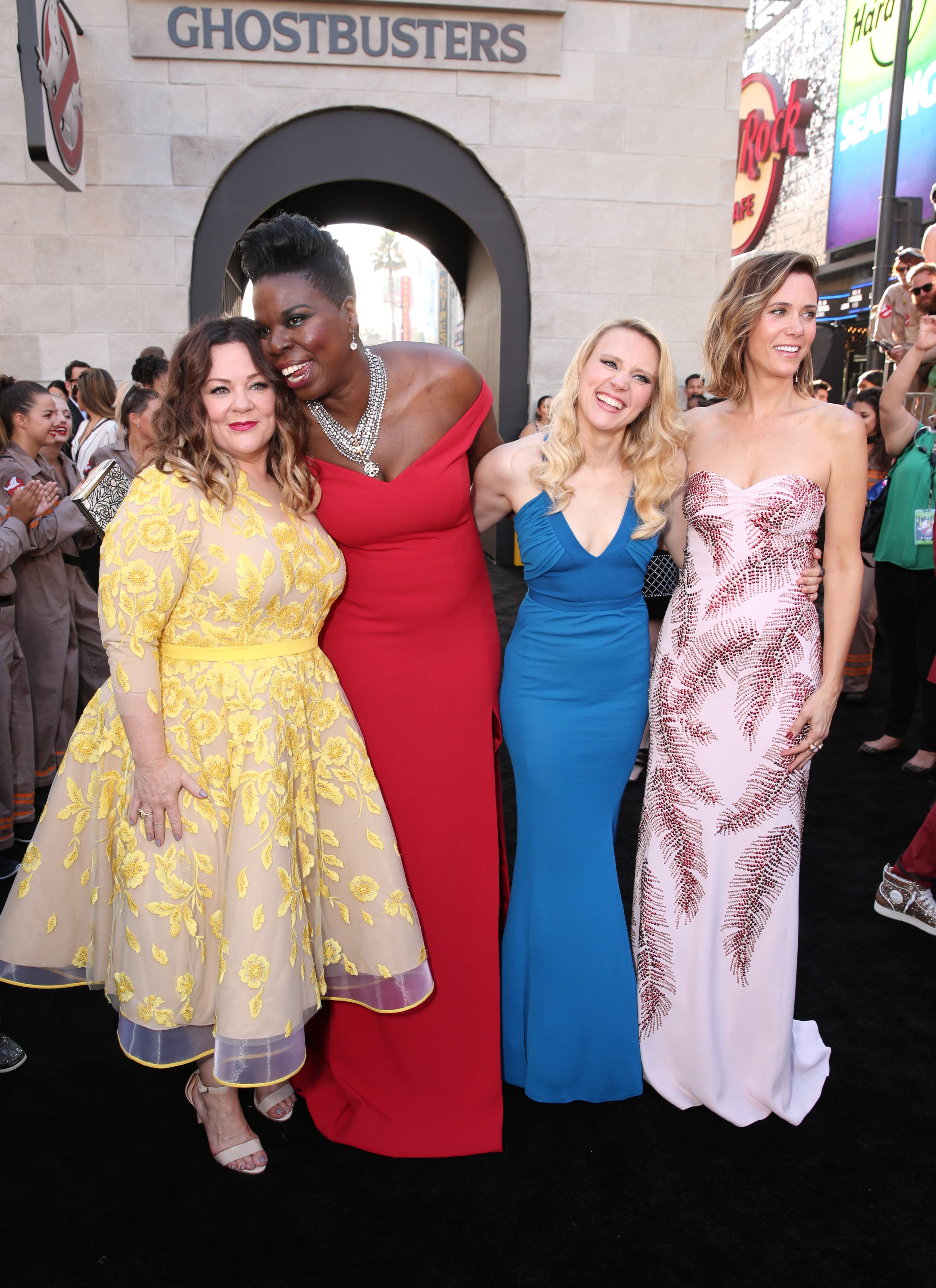  Melissa McCarthy, Leslie Jones, Kate McKinnon and Kristen Wiig at the premiere of "Ghostbusters" on July 9, 2016, in California | Source: Getty Images