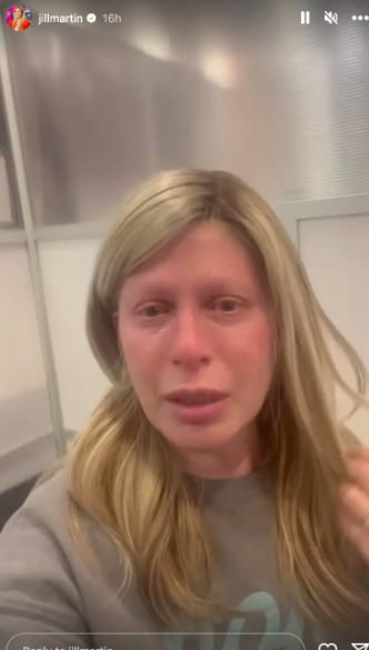 Jill Martin crying as she wears a blonde wig posted on December 27, 2023 | Source: Instagram/jillmartin