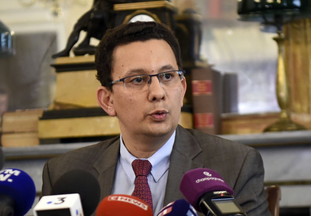 Matthieu Bourrette, le procureur de Reims donne une conférence de presse, le 11 juillet 2019 à Reims au palais de justice de la ville, | Photo : Getty Images