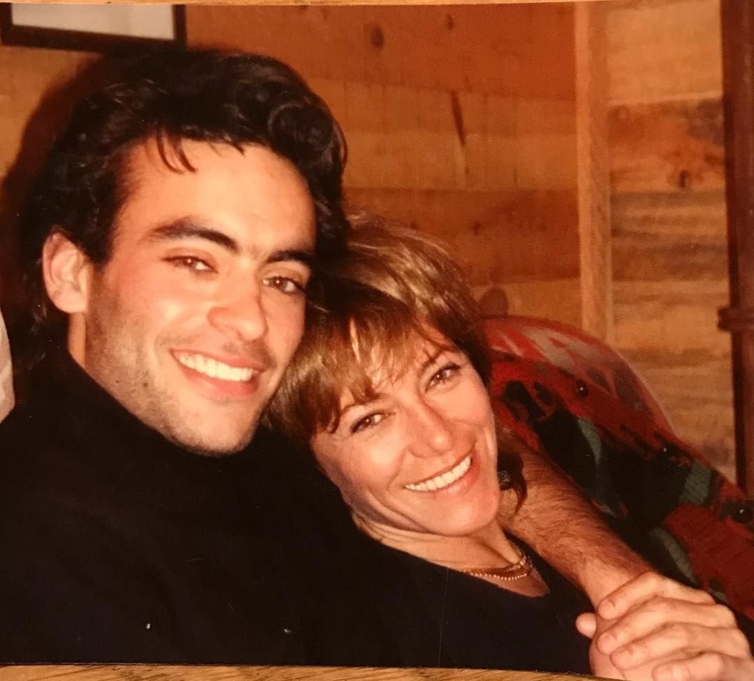 Anthony Delon et sa mère. l Source : Getty Images