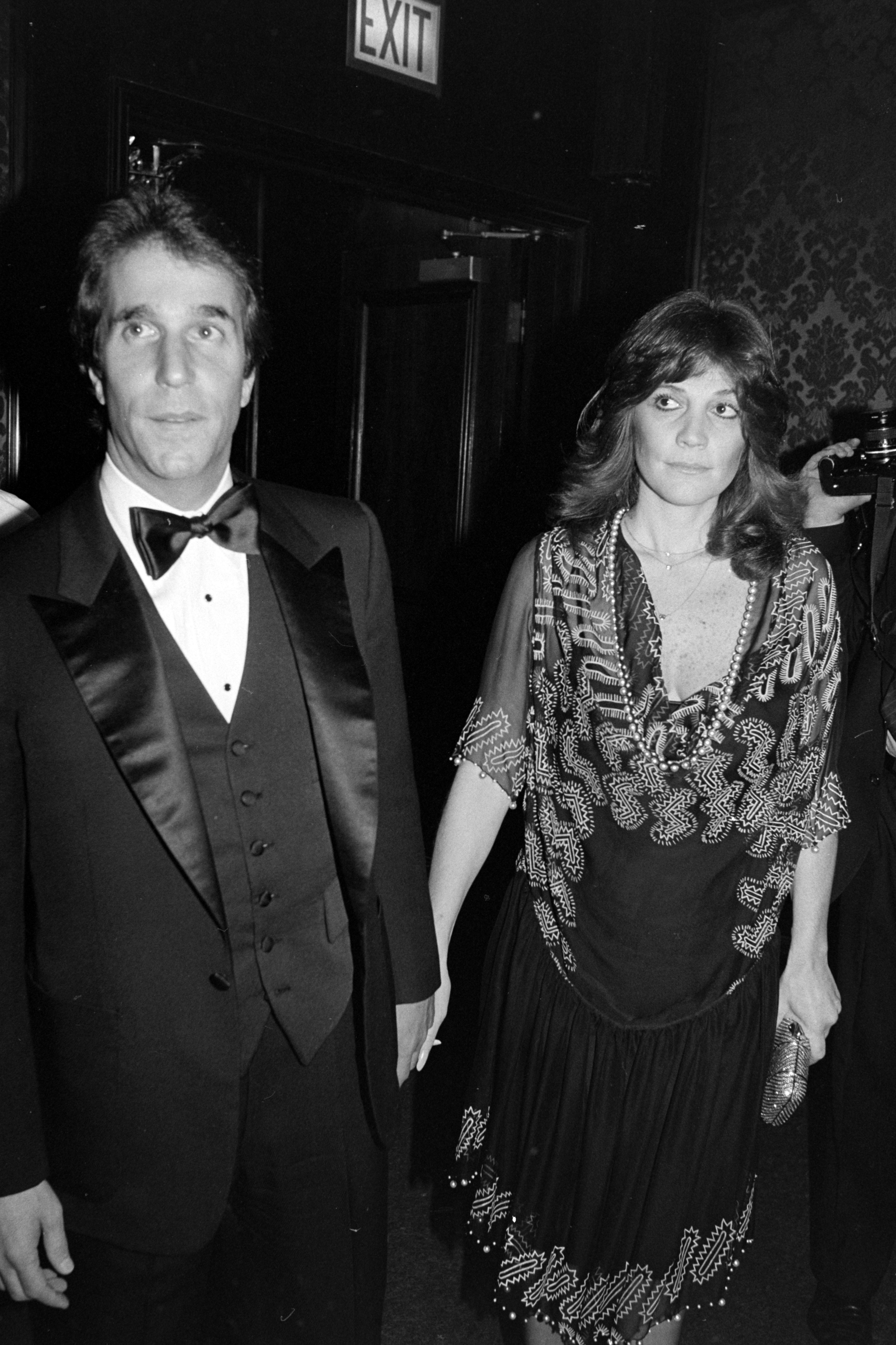 Henry Winkler and Stacey Weitzman at an event in Beverly Hills, California, on February 7, 1983 | Source: Getty Images