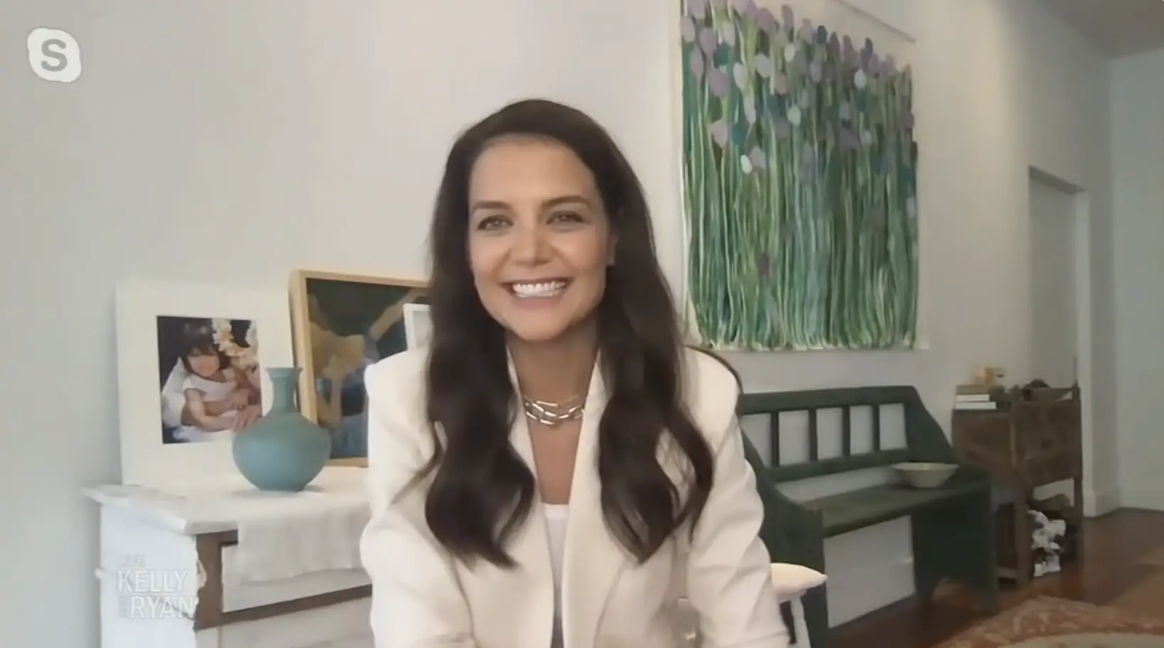 Katie Holmes during an interview on "LIVE Kelly and Mark." | Source: YouTube/LiveKellyandMark