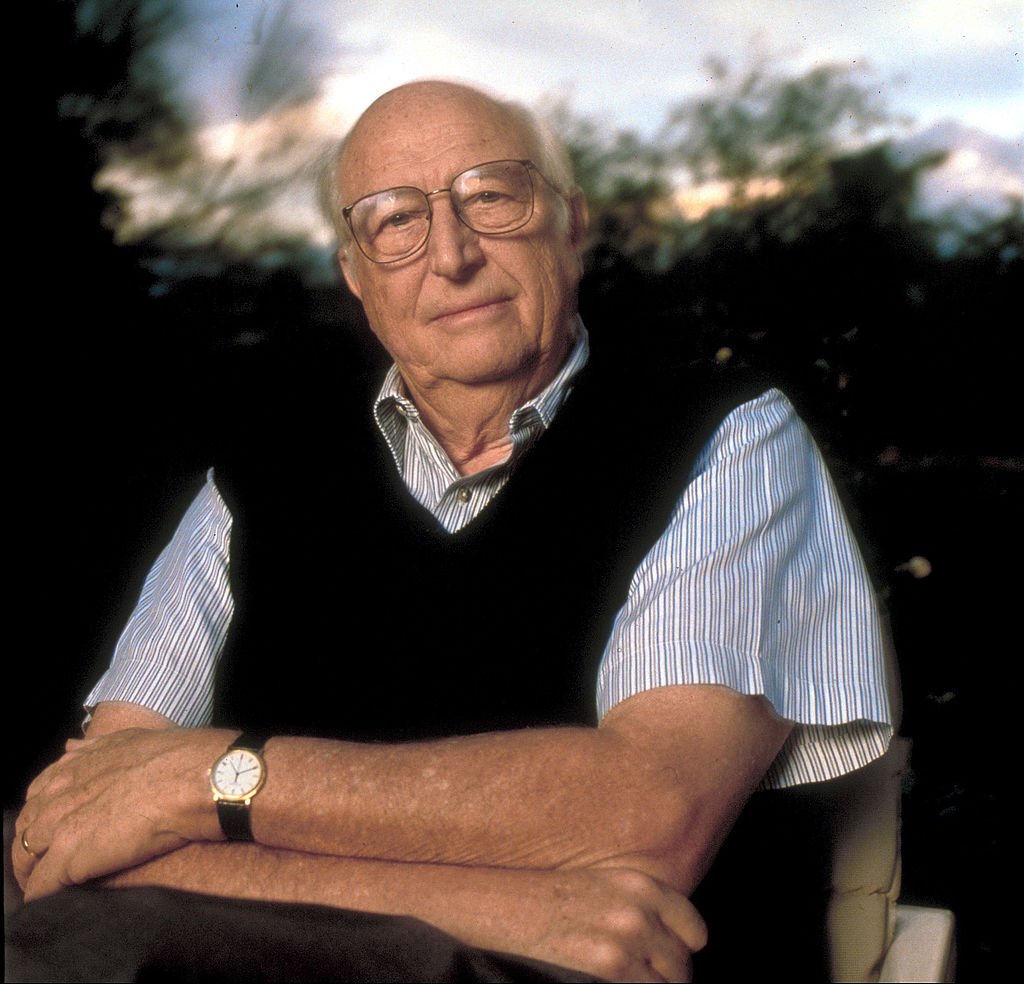 Bill Gates Jr., Vater von Microsoft chmn., Steht vor seinem Haus. (Foto von Ann Summa) | Quelle: The LIFE Images Collection via Getty Images