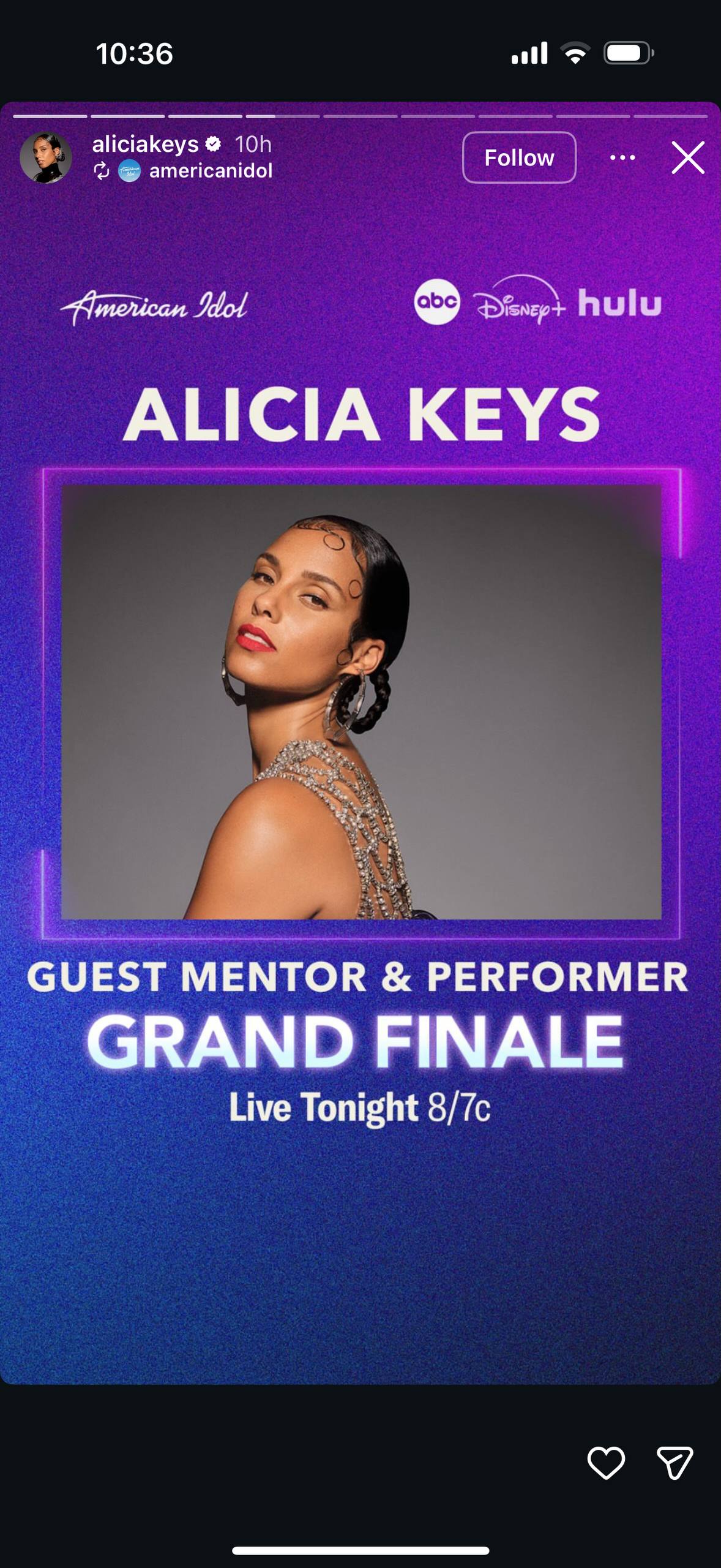 Alicia Keys looks over her shoulder with a calm but commanding expression. | Source: Instagram/aliciakeys