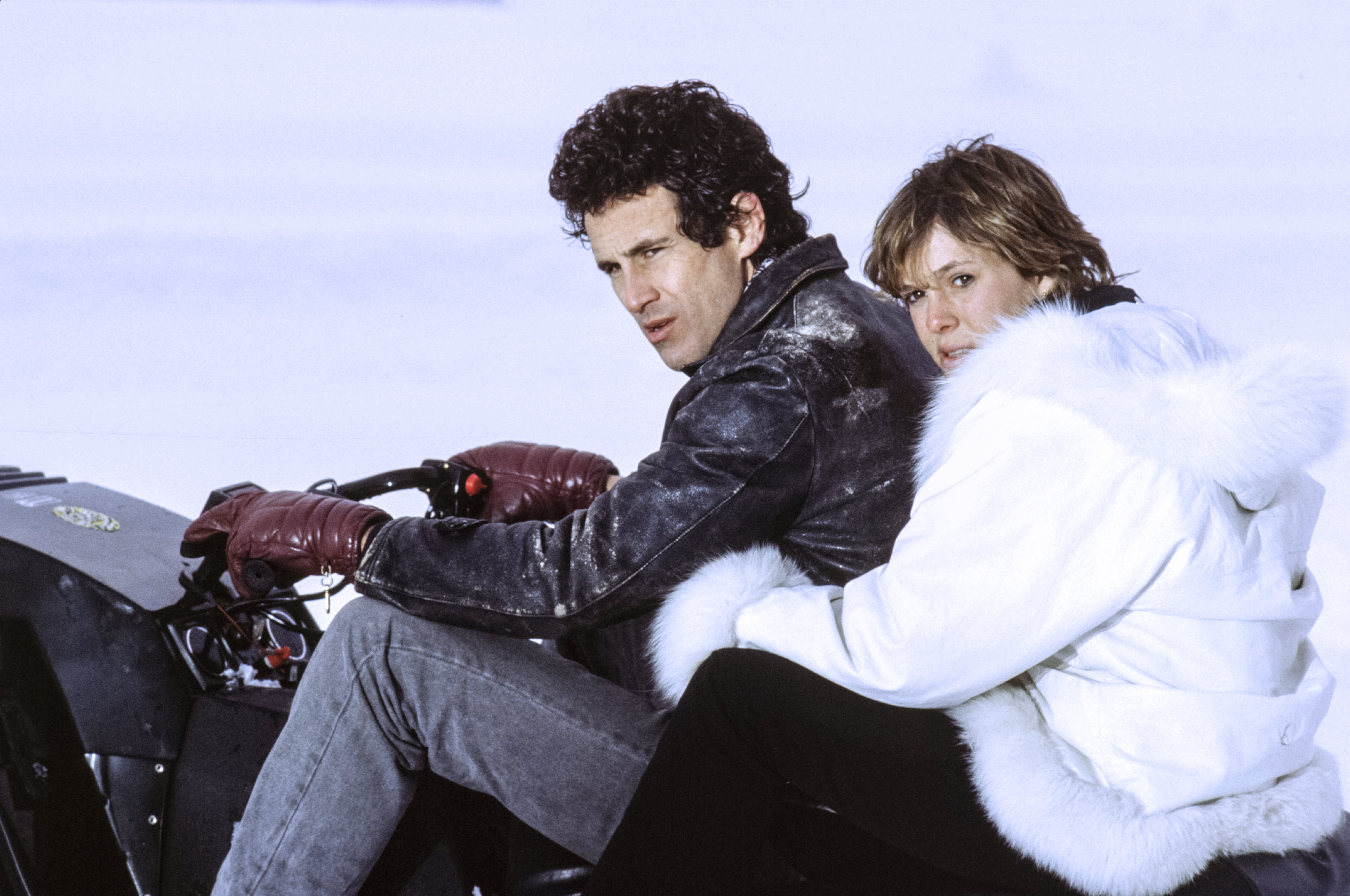 Michael Ontkean and Kristy McNichol during the filming of "Just the Way You Are" in 1984, France. | Source: Jacques PRAYER/Gamma-Rapho/Getty Images