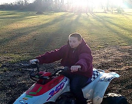 Aaron Fuller, de 13 años, quien se suicidó después de ser intimidado | https://twitter.com/toledonews