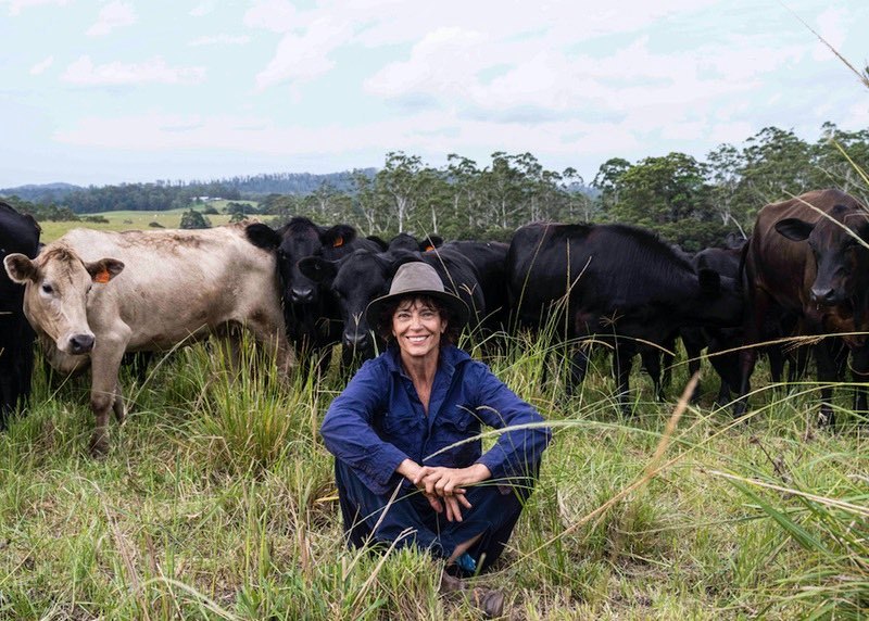 The actress posing with cattle behind her, dated January 2025 | Source: Instagram/rachelwardofficial