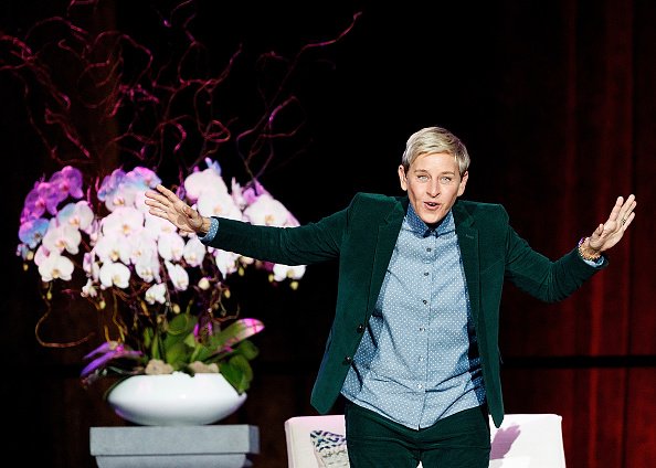 Ellen DeGeneres en el Rogers Arena el 19 de octubre de 2018 en Vancouver, Canadá | Foto: Getty Images Ellen DeGeneres en el Rogers Arena el 19 de octubre de 2018 en Vancouver, Canadá | Foto: Getty Images