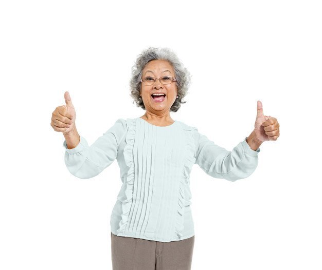 Anciana celebrando / Imagen tomada de: Freepik