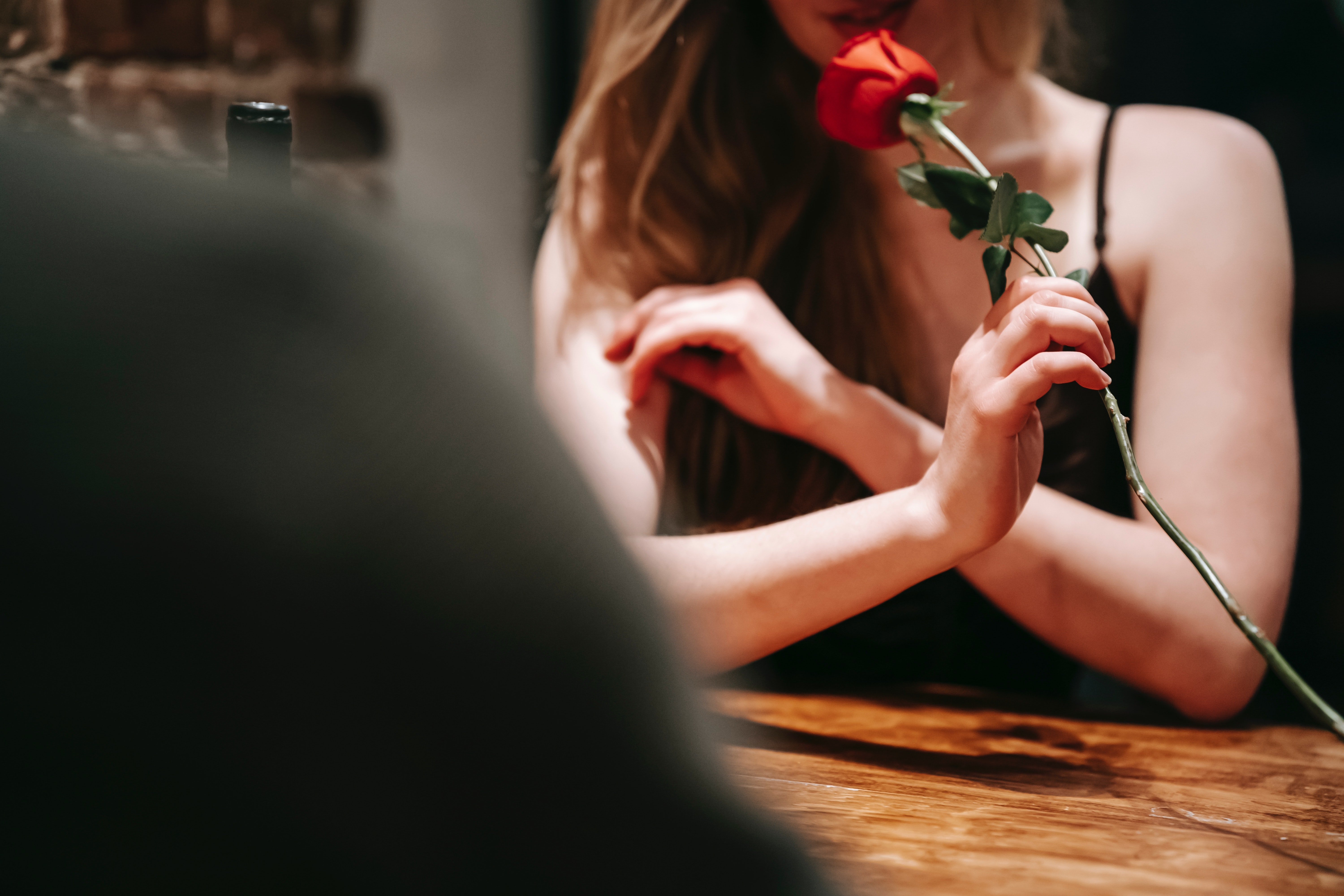 Love sparked in Adam's life following the dinner date with Stacey. | Source: Pexels